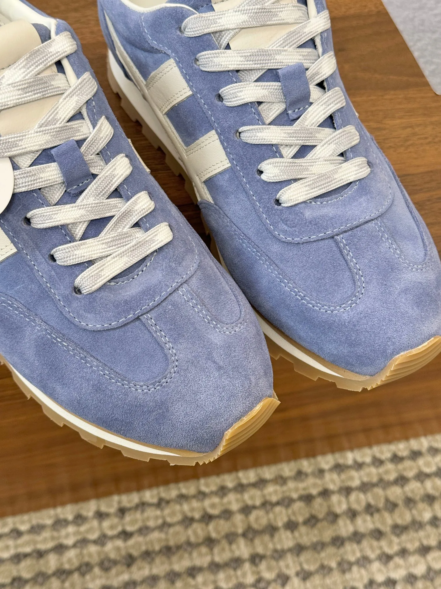 Women's Sneakers HOGAN 17827634