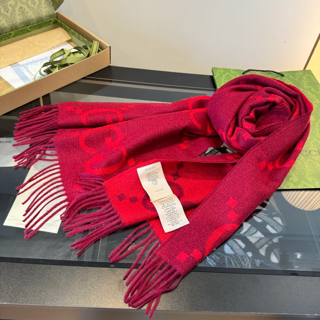 Scarves GUCCI 17896032