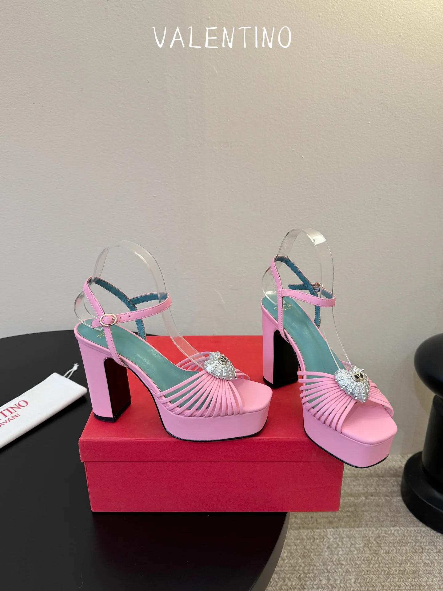Women's Open-Toe Sandals VALENTINO 17396952
