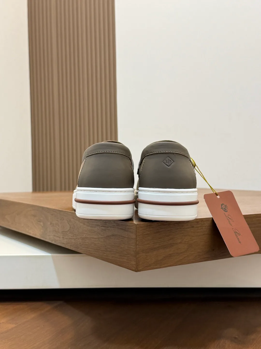 Men's Loafers And Dress Shoes LORO PIANA 18100431