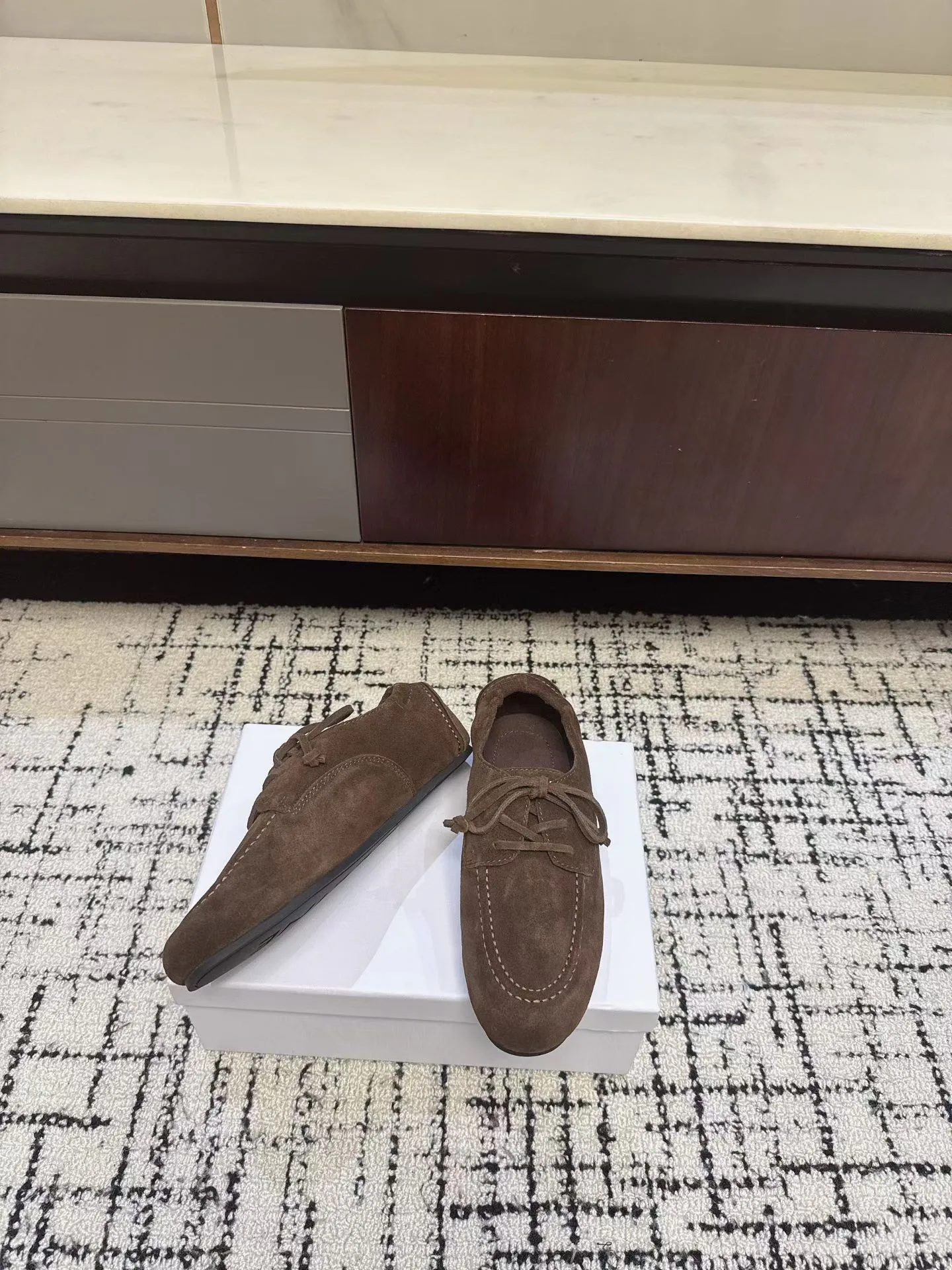 Women's Loafers And Moccasins CELINE 18034752