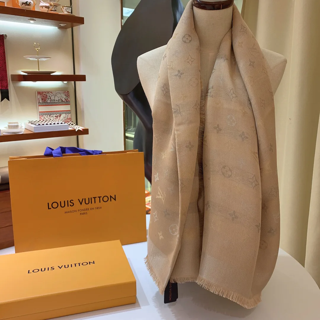 Scarves LOUIS VUITTON 17794622