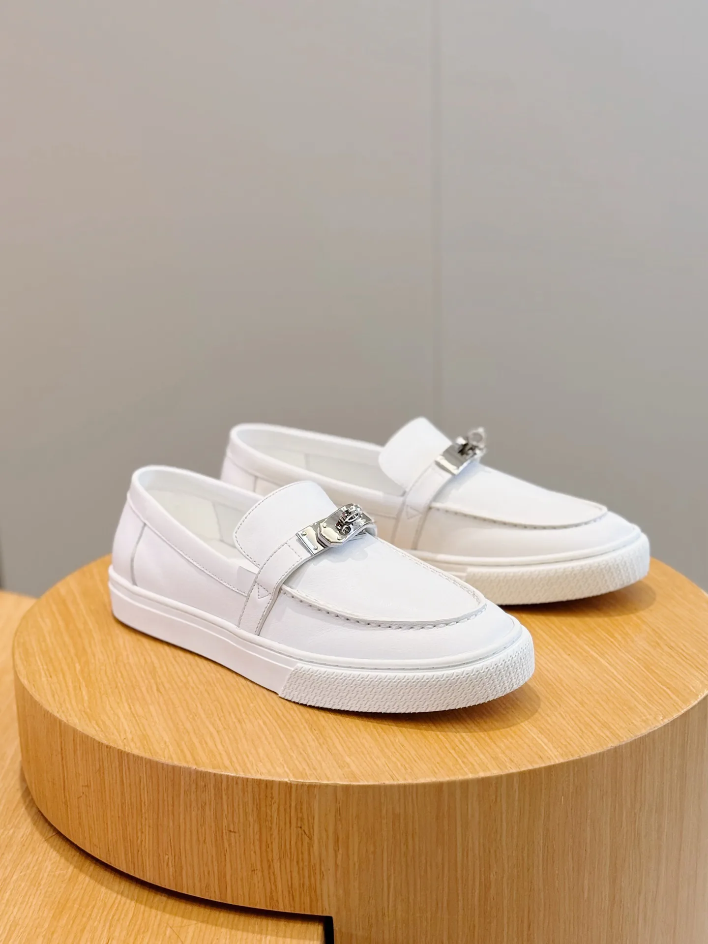 Men's Loafers And Dress Shoes HERMES 17933930