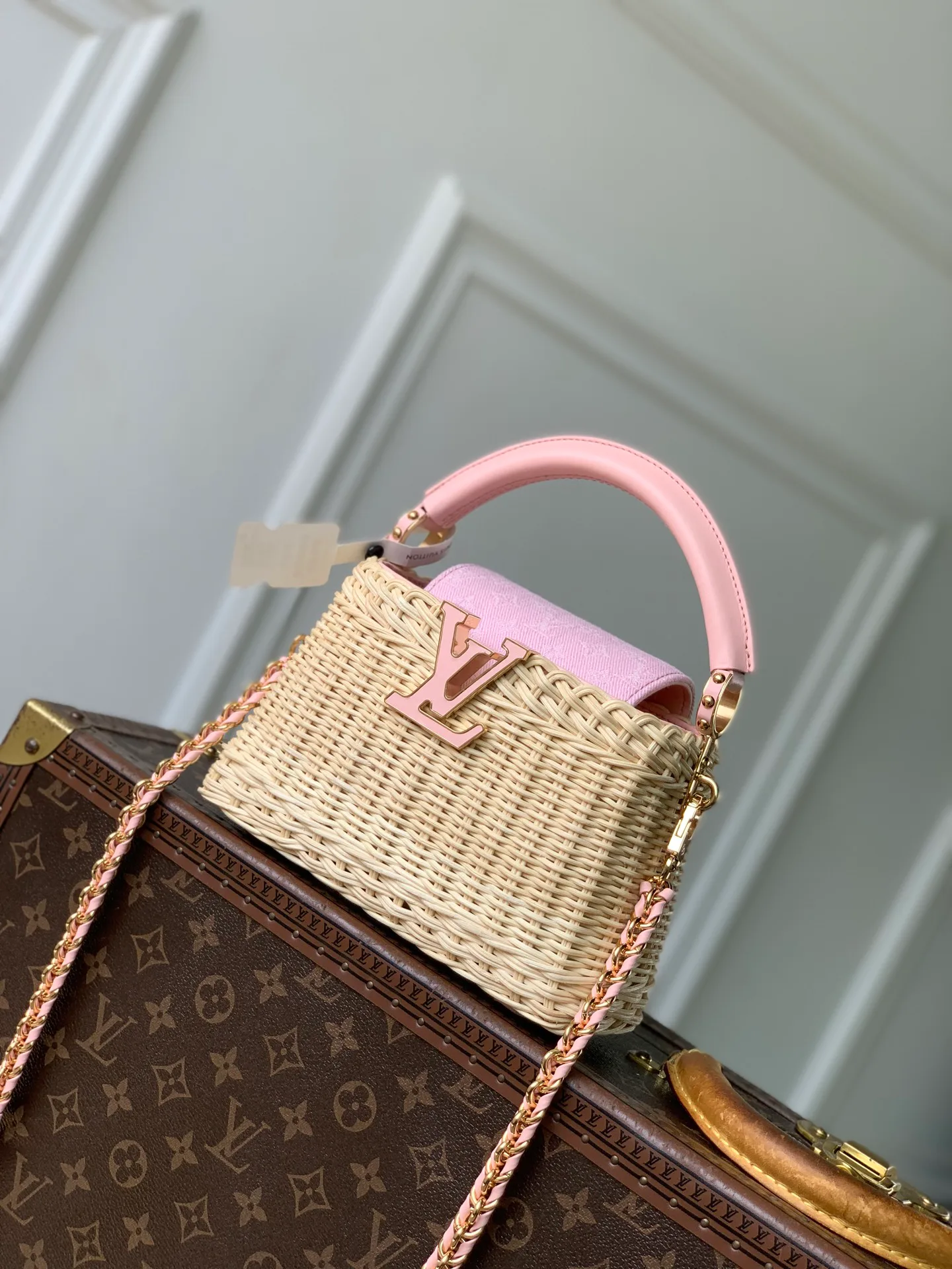 Women's Classic Handbags LOUIS VUITTON 18147578