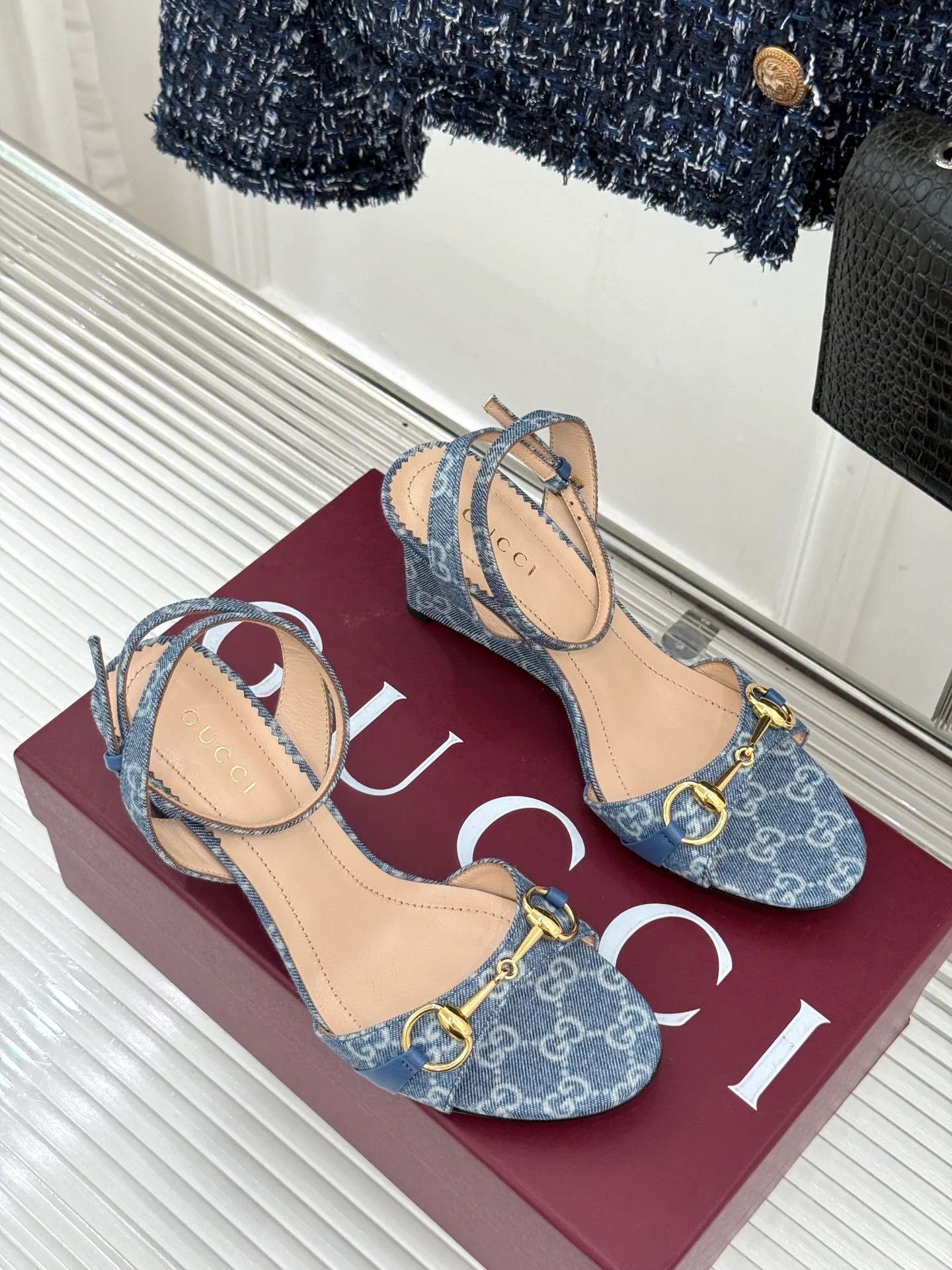 Women's Open-Toe Sandals GUCCI 17856186