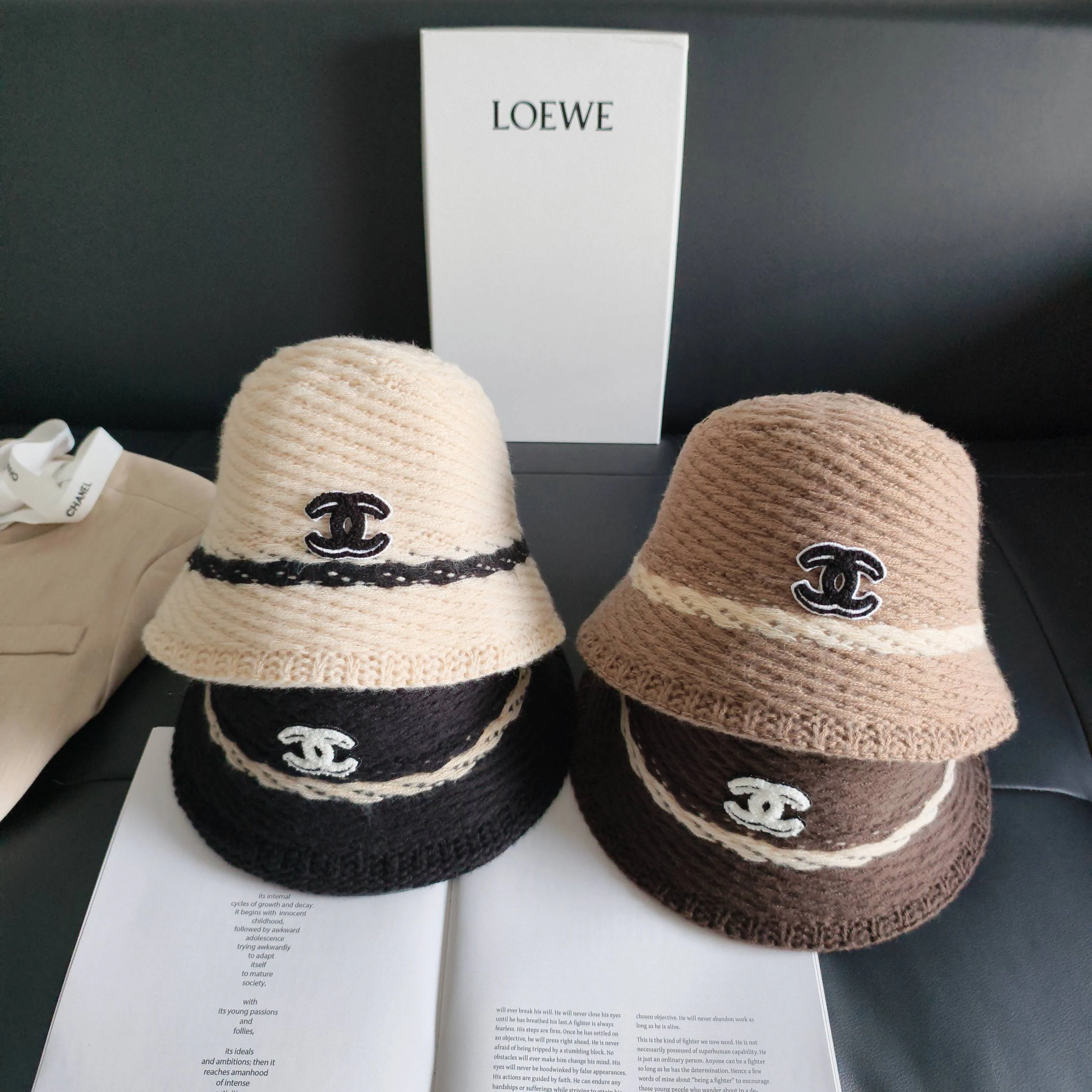 Hats CHANEL 18105307
