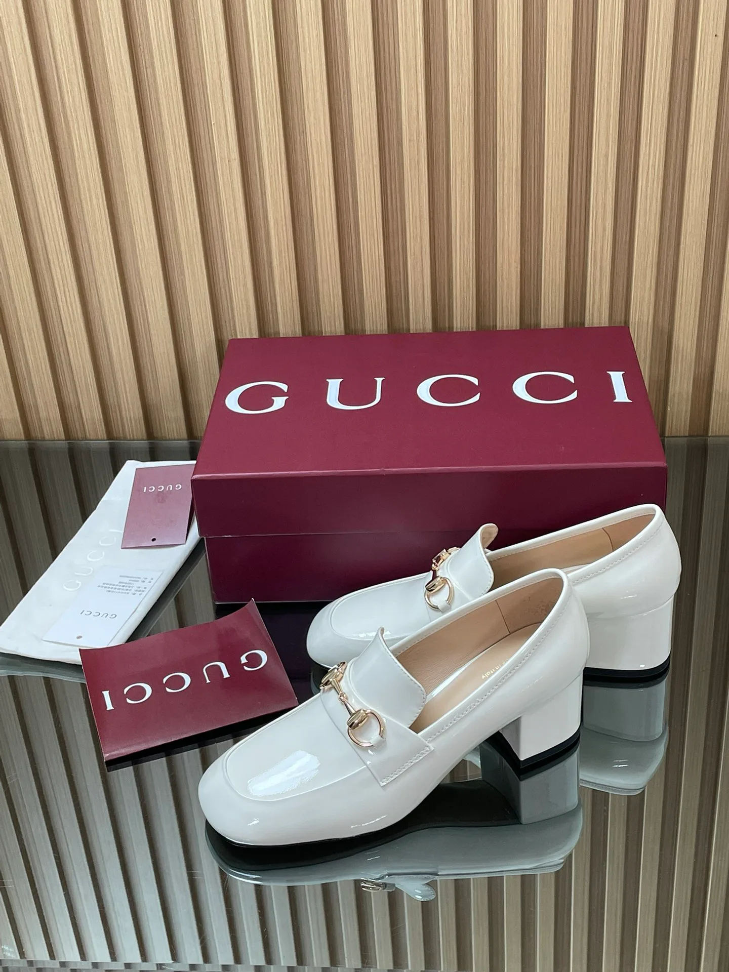 Women's Loafers And Moccasins GUCCI 18152967