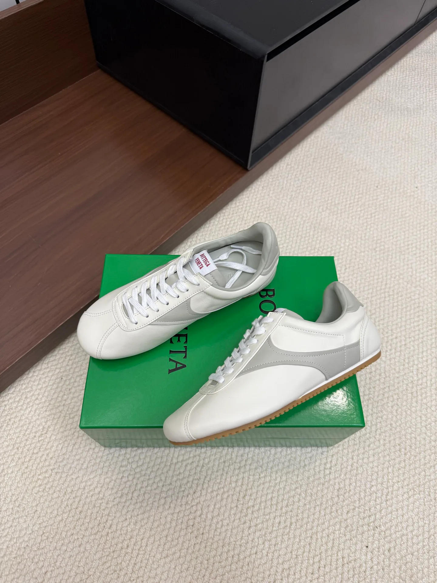 Women's Sneakers BOTTEGA VENETA 18042086