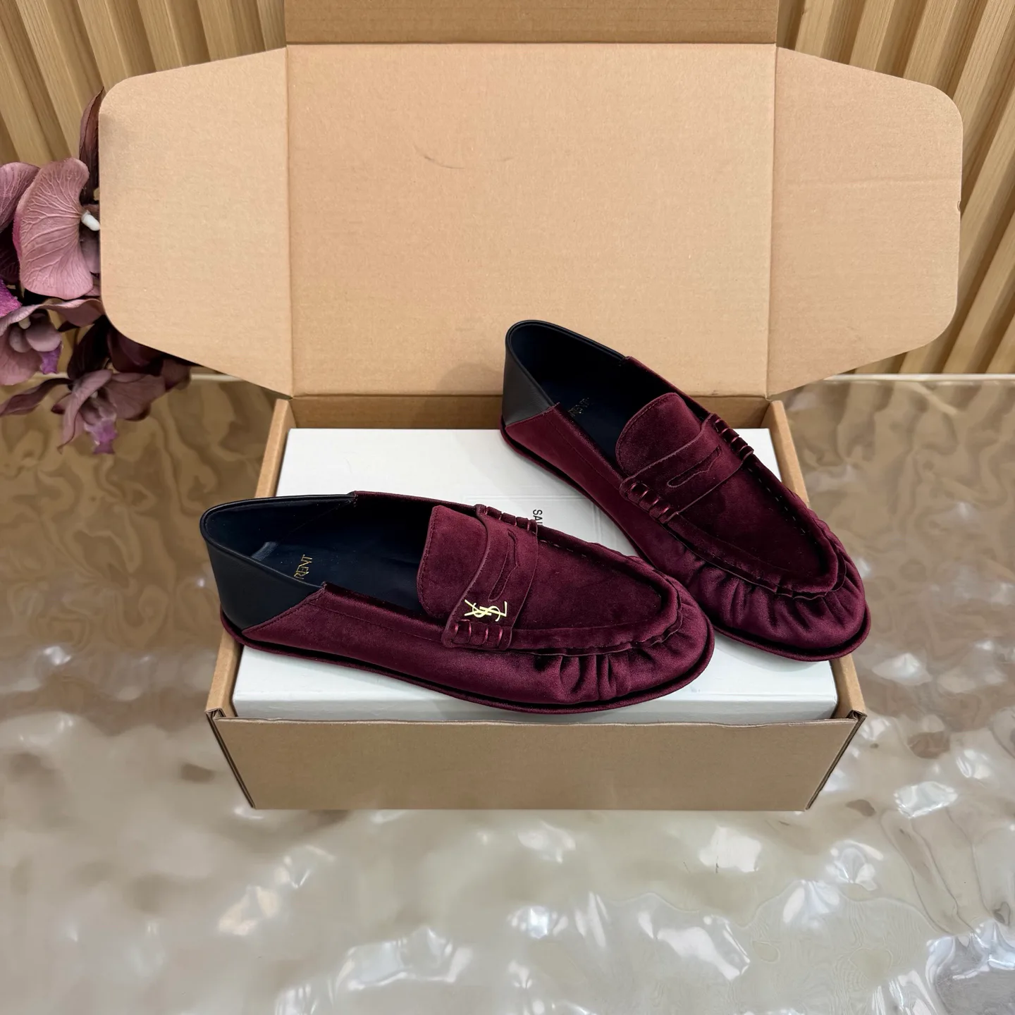 Women's Loafers And Moccasins SAINT LAURENT 17926446