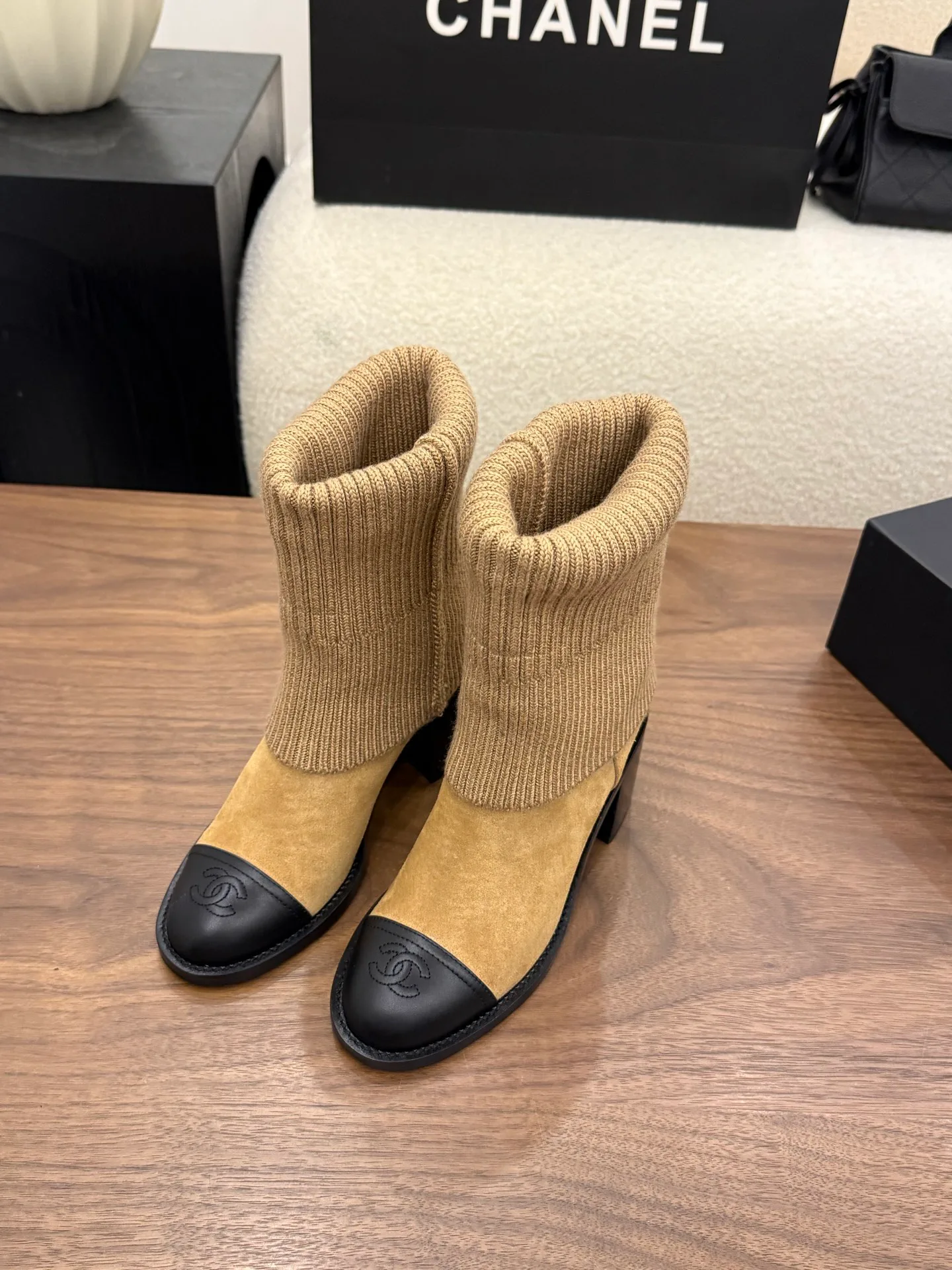 Women's Boots CHANEL 17925176
