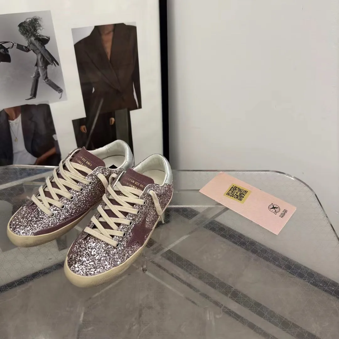 Women's Sneakers GOLDEN GOOSE 18265592