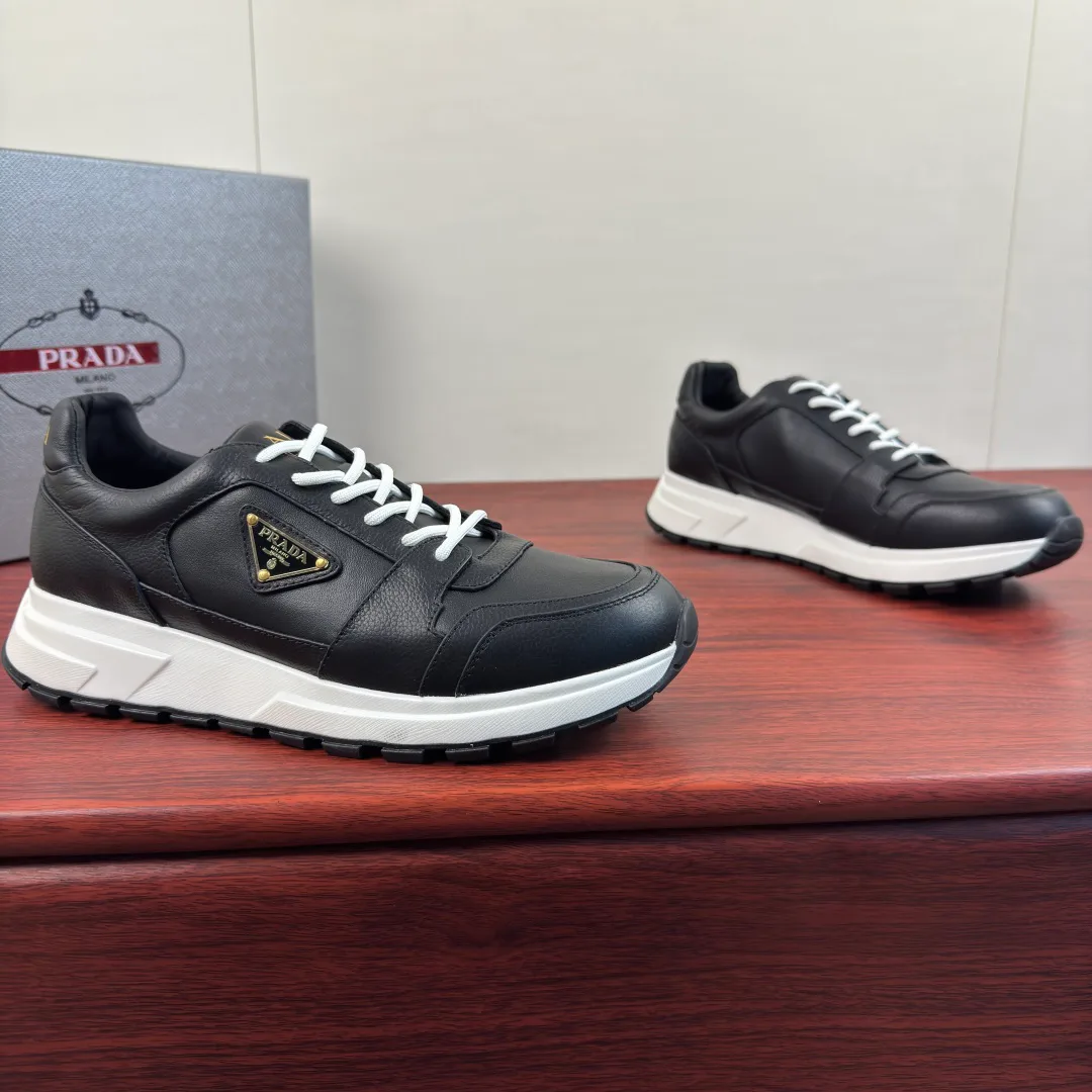 Men's Sneakers PRADA 18230789