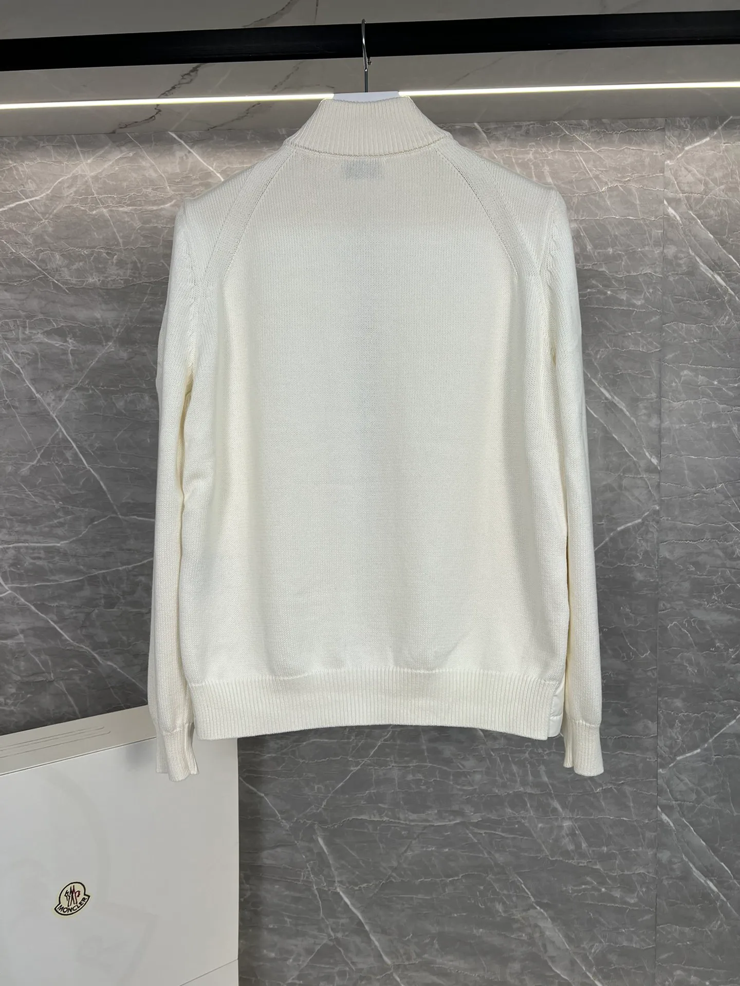 Куртки И Пуховики Женские Moncler 18599790