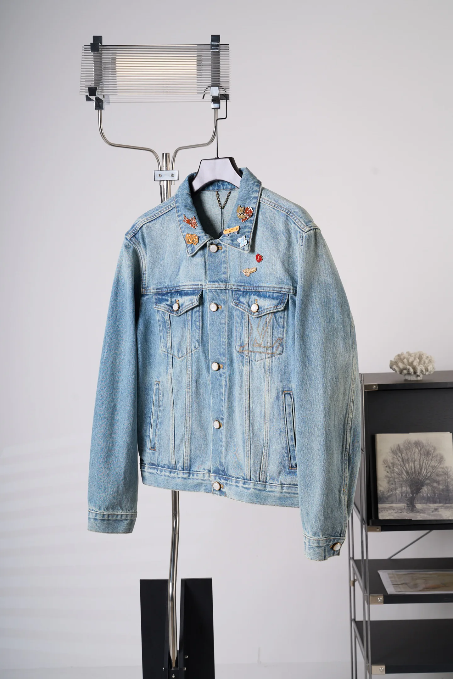 Men's Jackets And Down Jackets LOUIS VUITTON 18179049