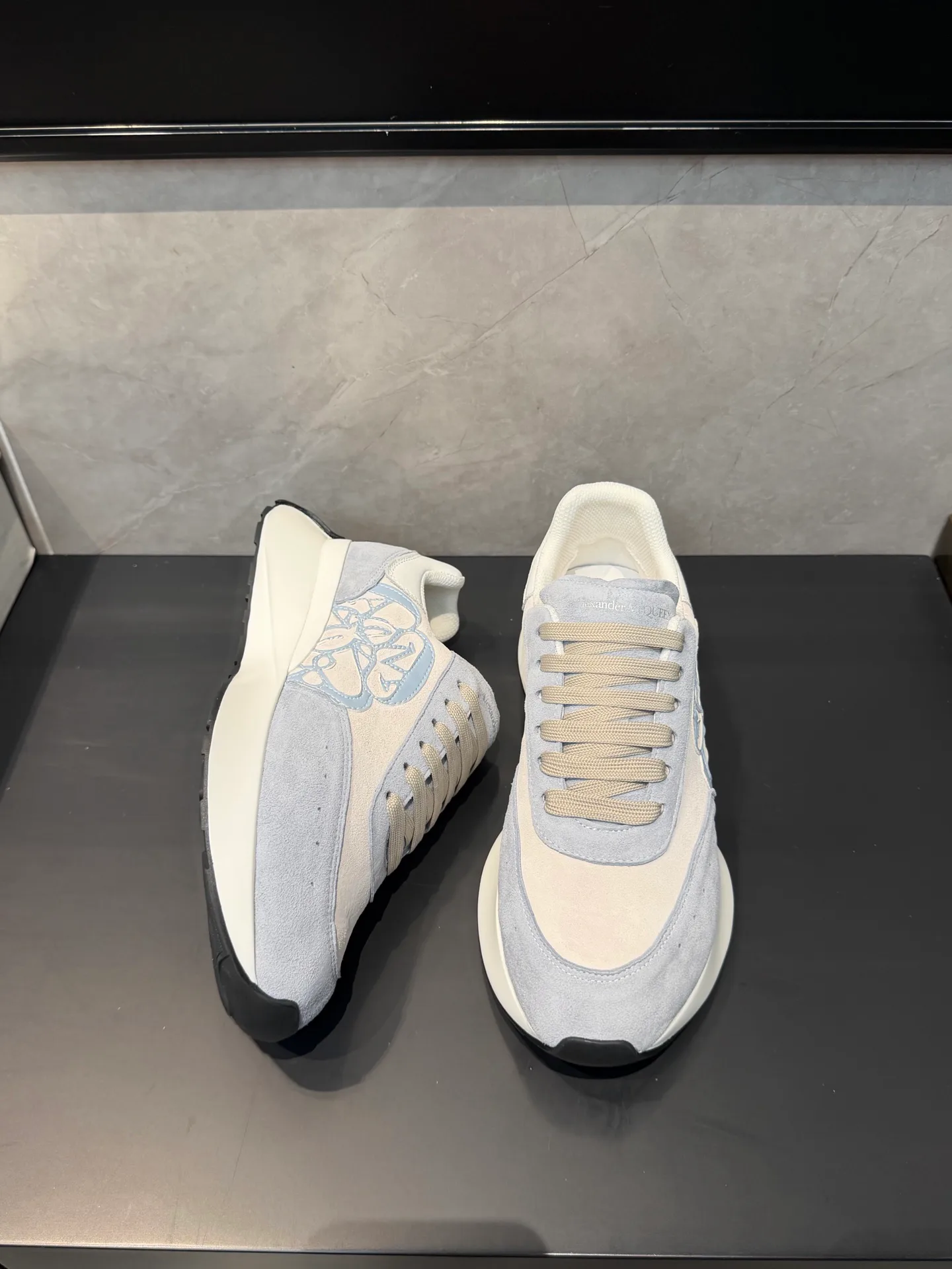 Women's Sneakers ALEXANDER MCQUEEN 18363892