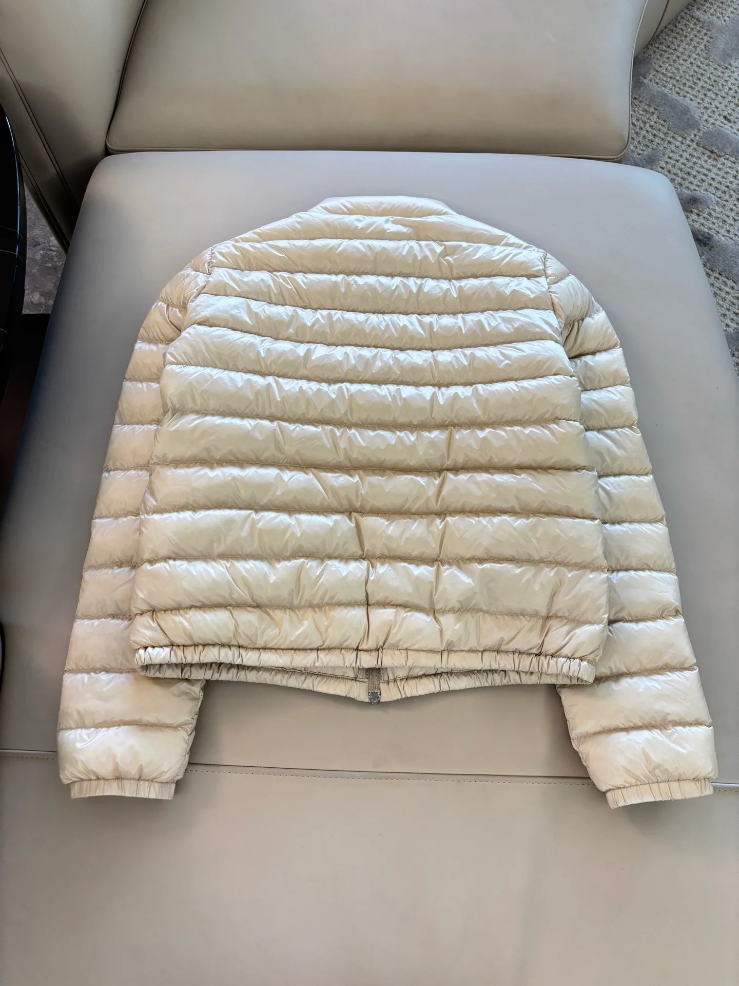 Women's Jackets And Down Jackets MONCLER 17973765
