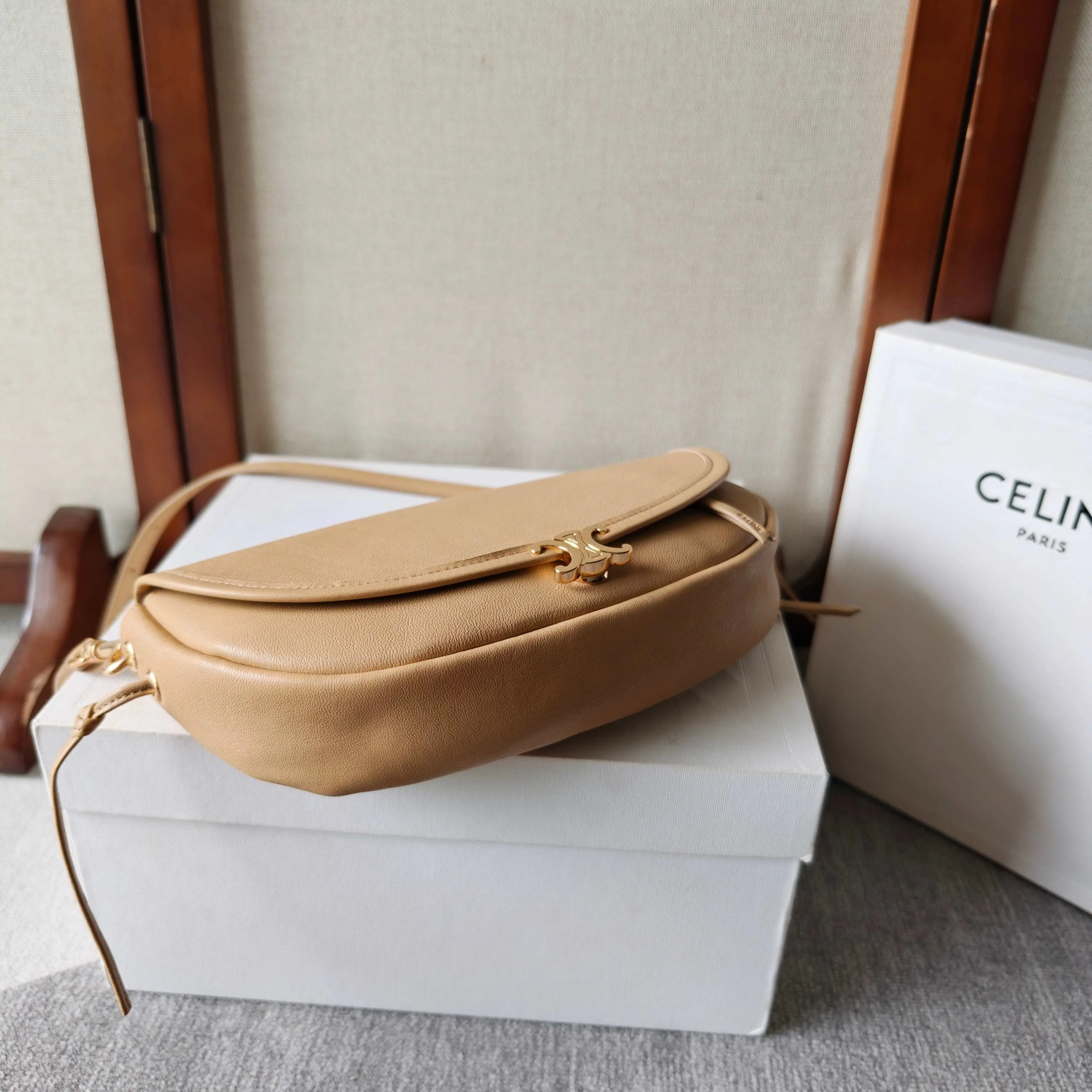 Women's Classic Handbags CELINE 16869088