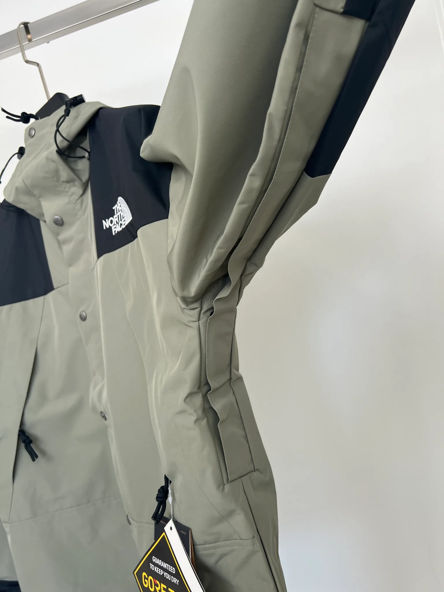 Women's Jackets And Down Jackets THE NORTH FACE 18416107