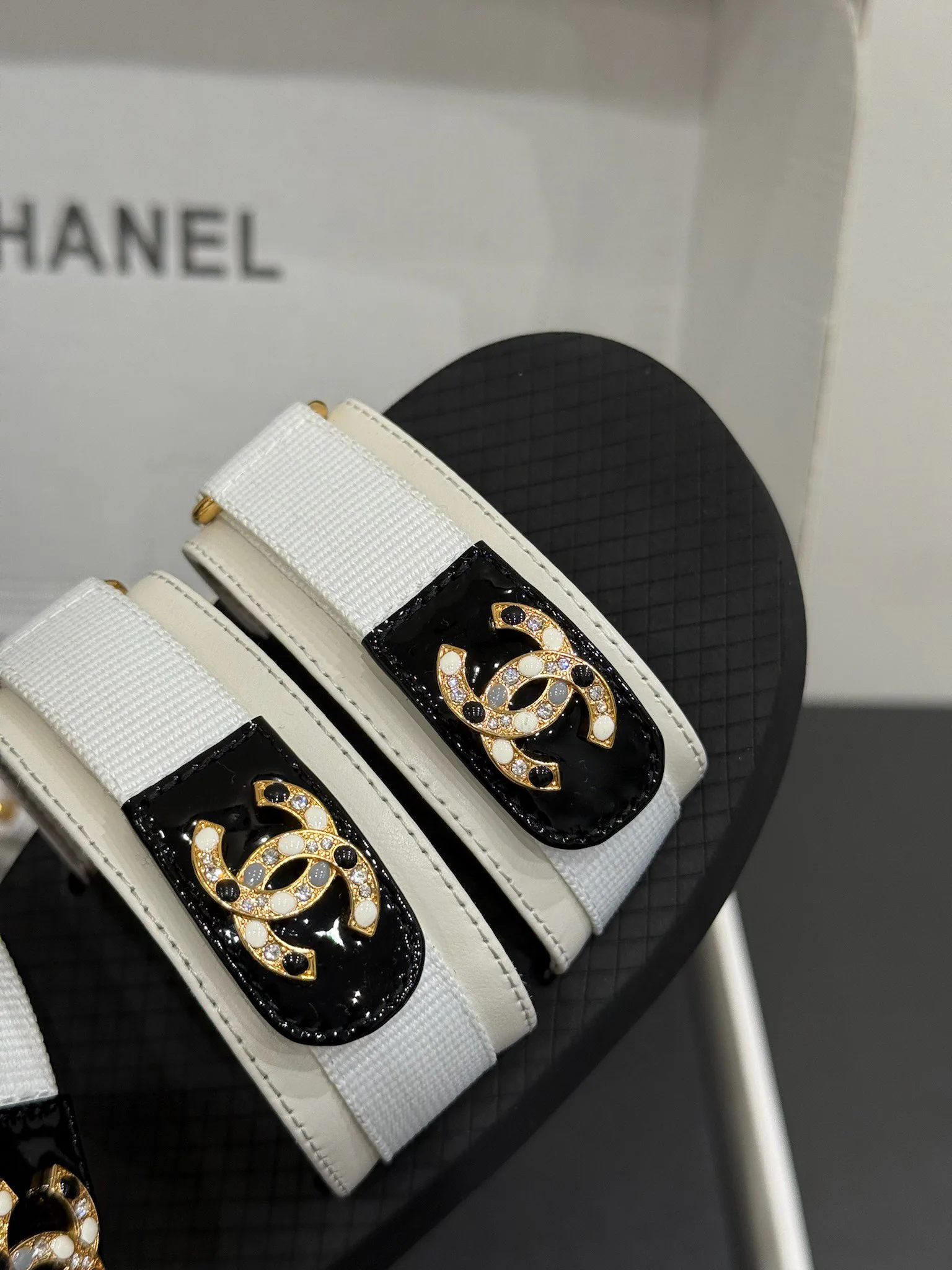 Women's Open-Toe Sandals CHANEL 18268847