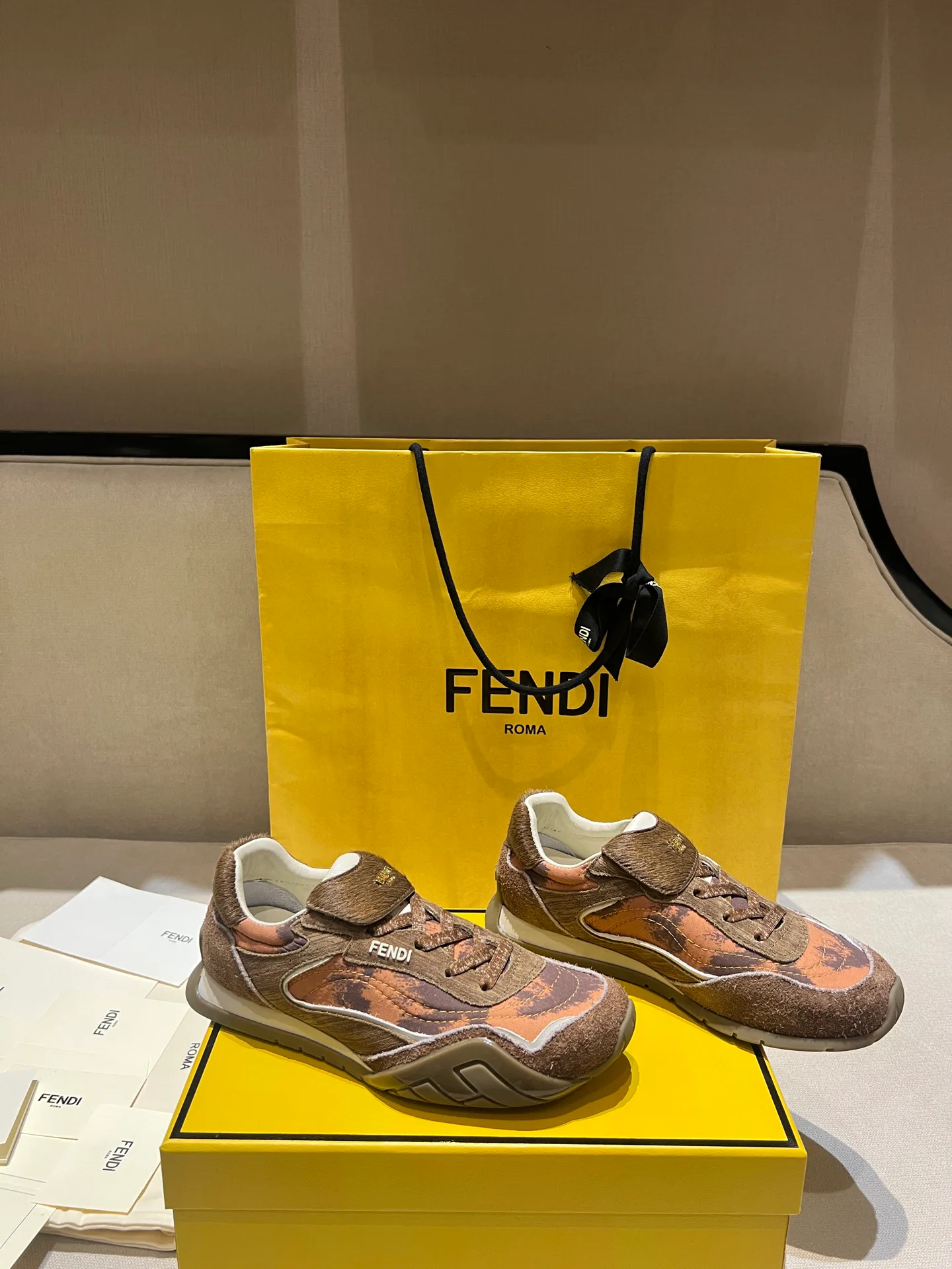 Women's Sneakers FENDI 18020742