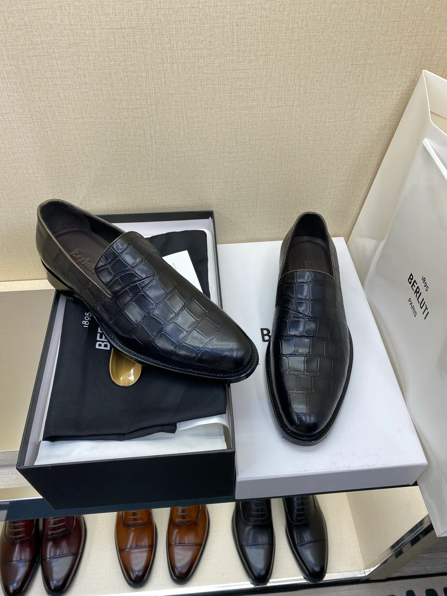 Men's Loafers And Dress Shoes BERLUTI 17971791