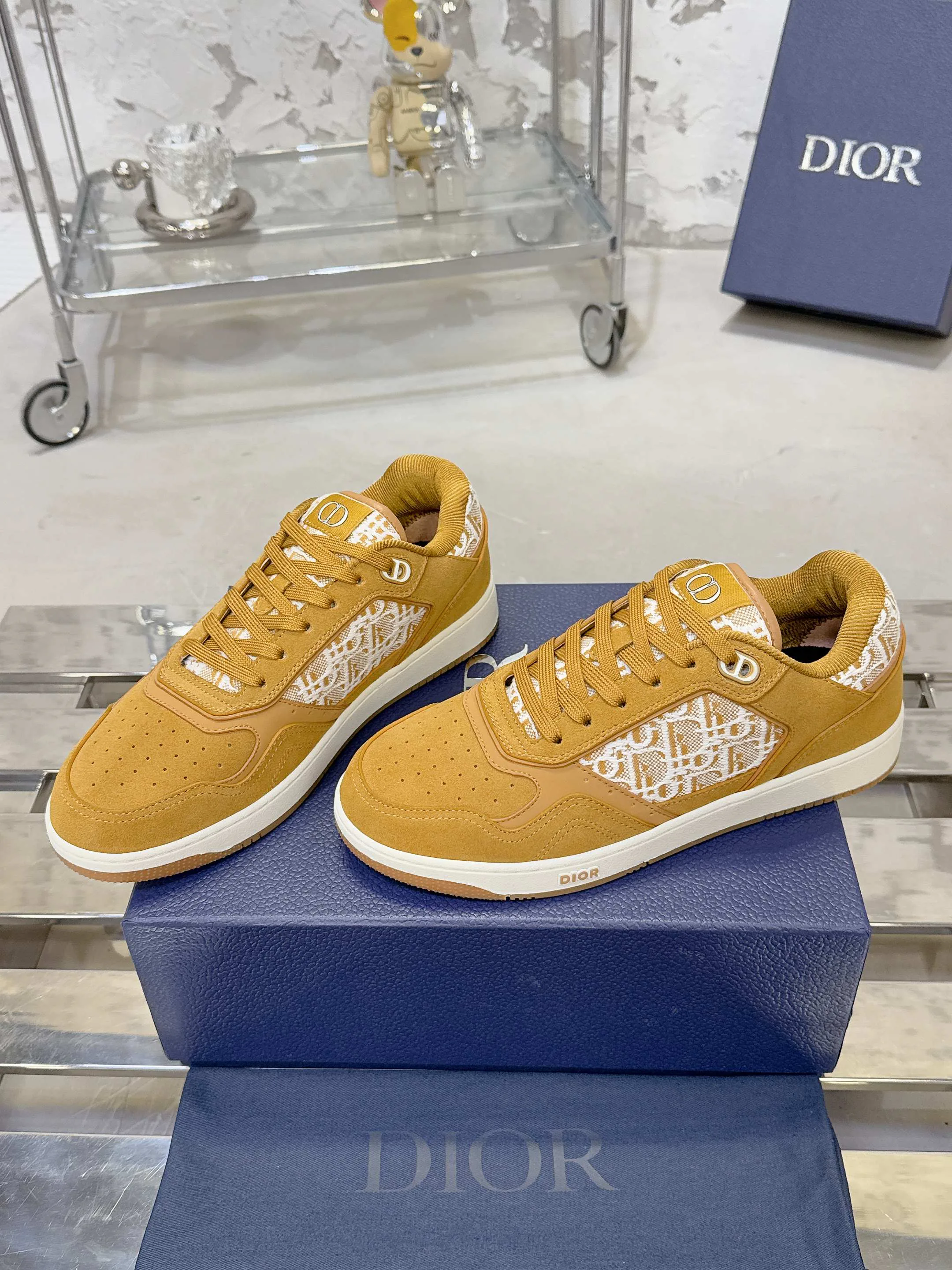 Women's Sneakers CHRISTIAN DIOR 17467502