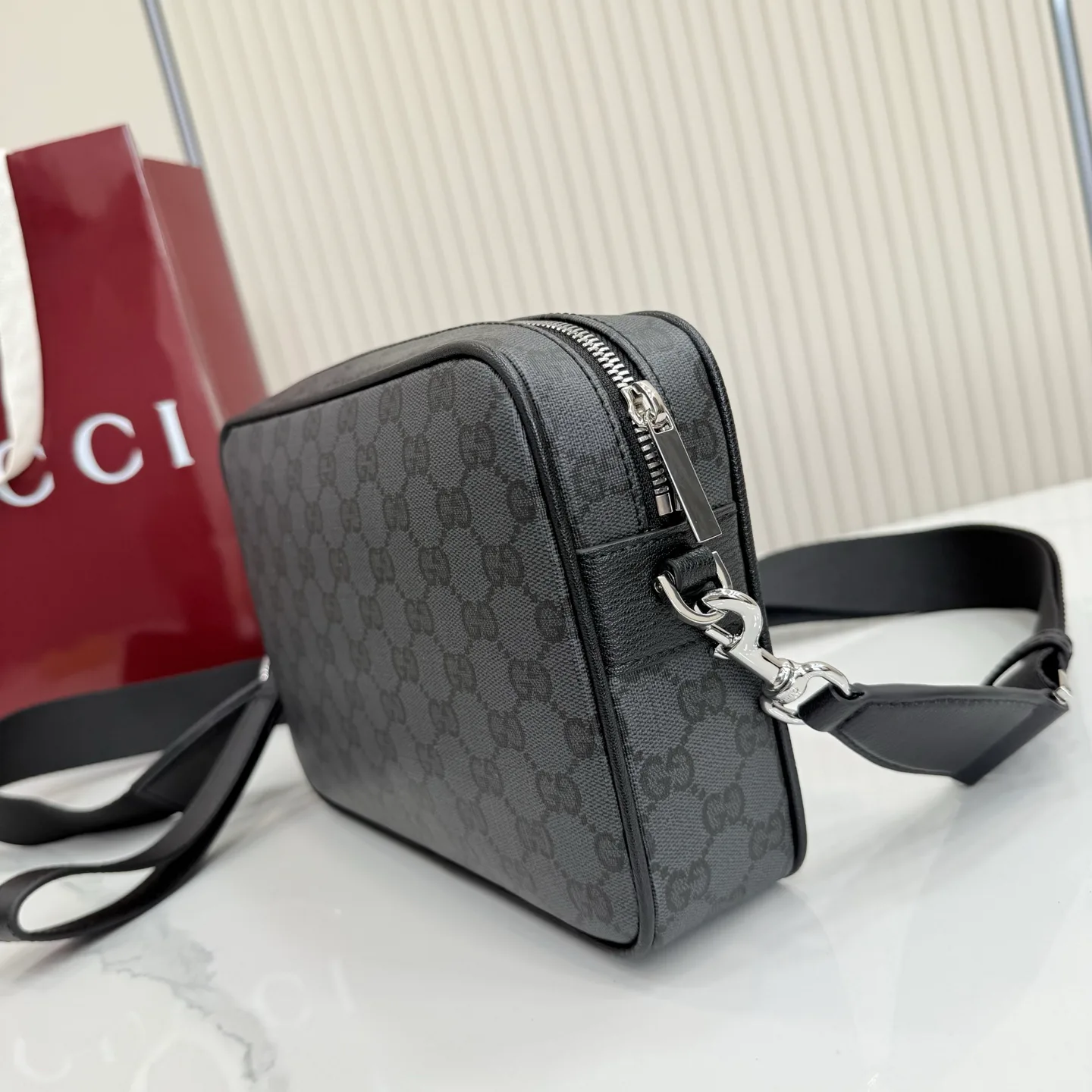 Women's Shoulder Bags GUCCI 17947866