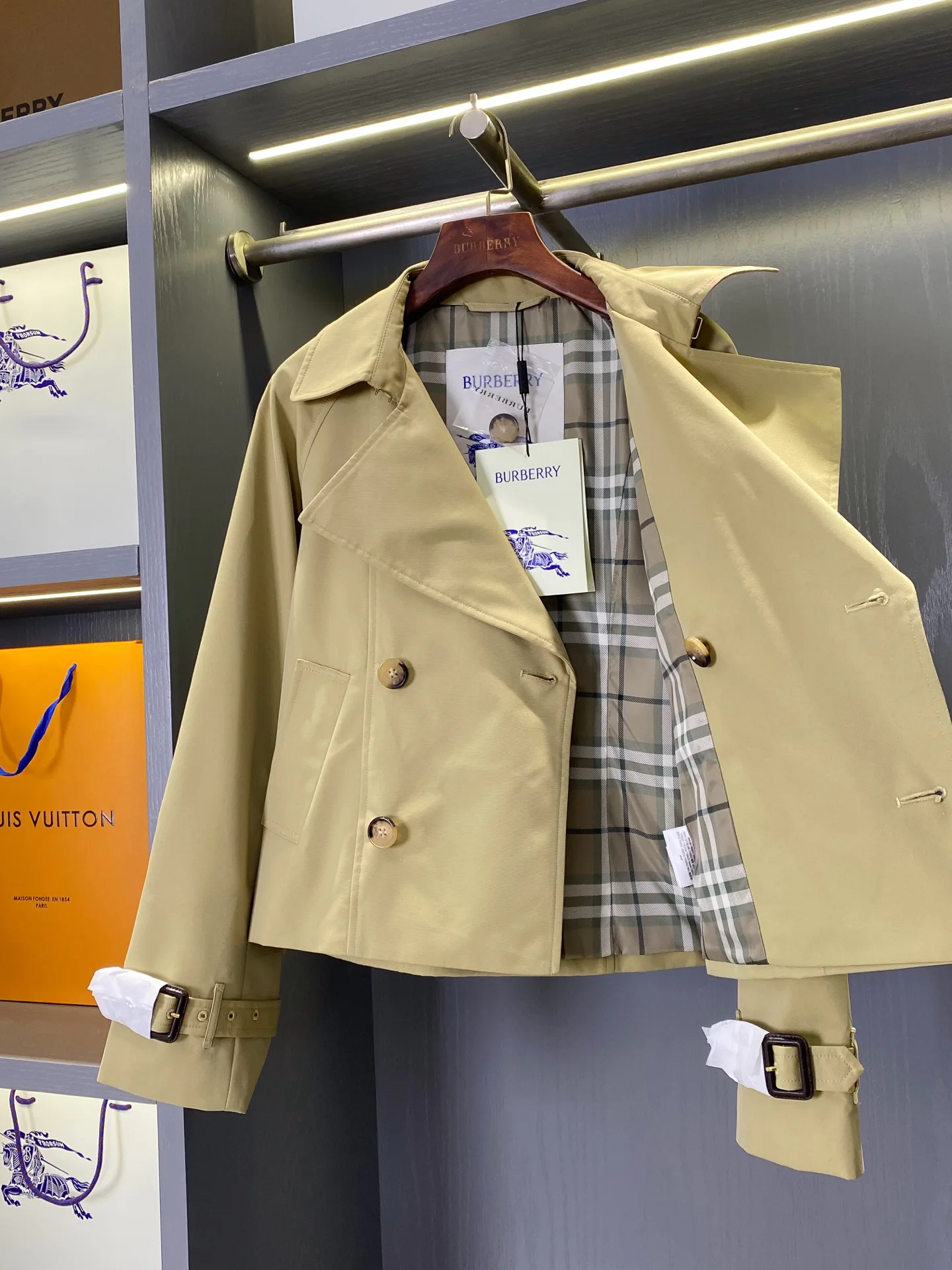 Women's Trench Coats BURBERRY 18016163