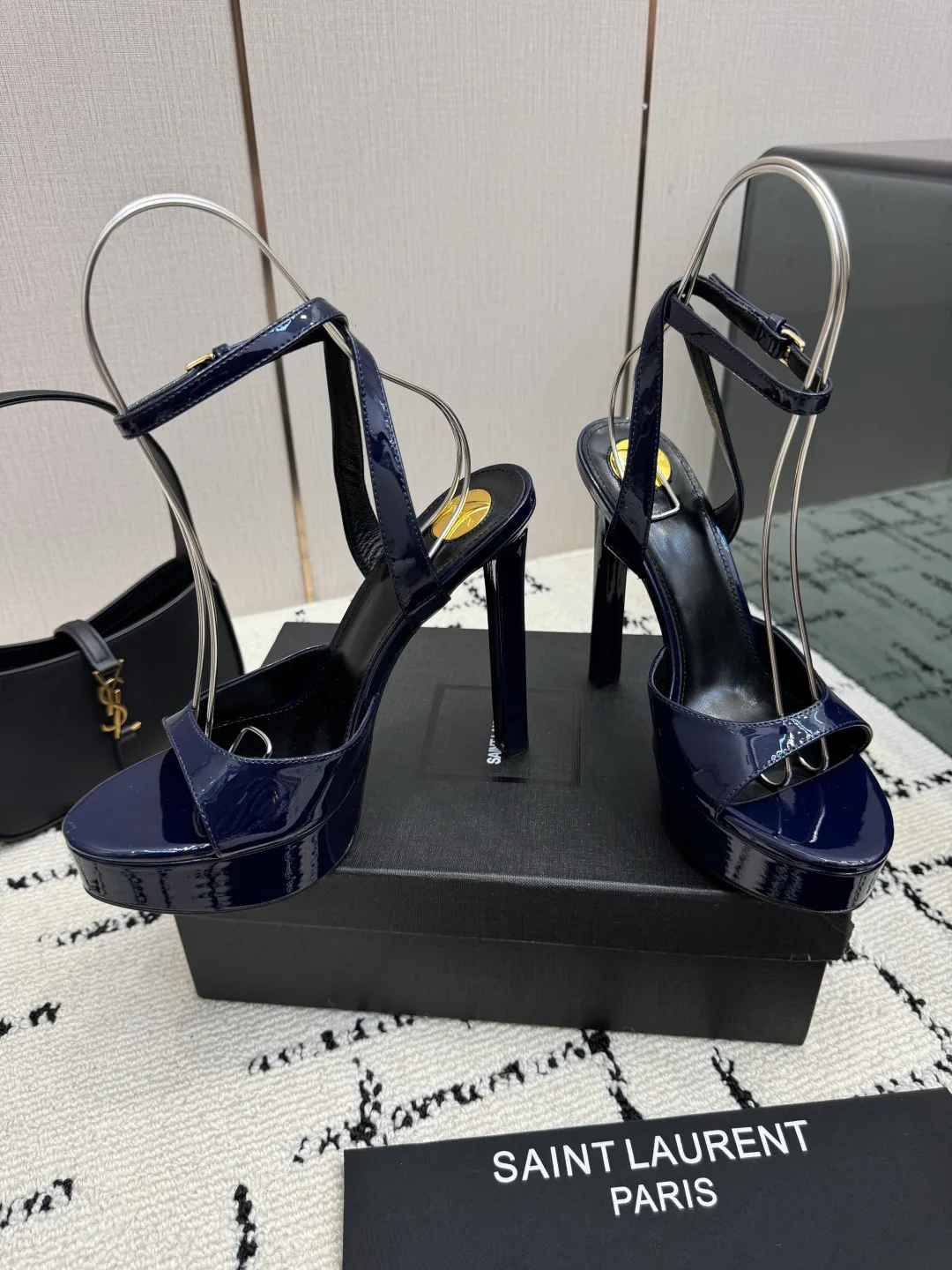 Women's Open-Toe Sandals SAINT LAURENT 18049022