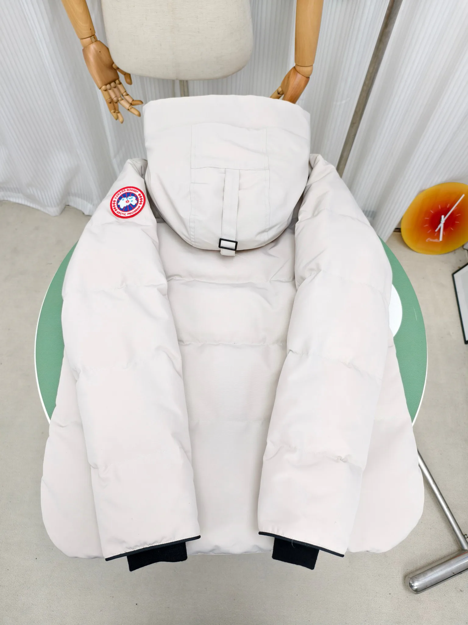 Куртки И Пуховики Мужские Canada Goose 18684536
