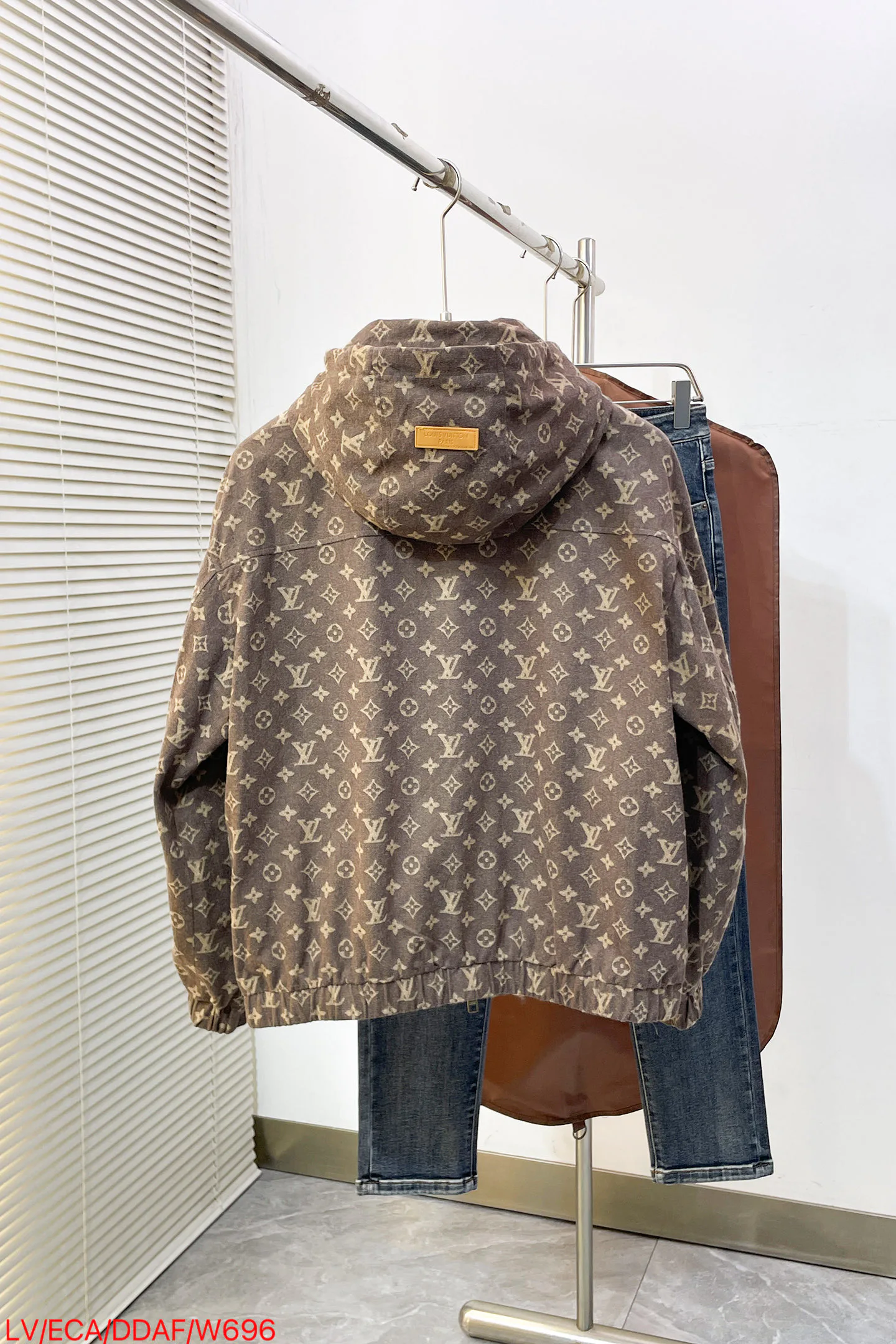Men's Jackets And Down Jackets LOUIS VUITTON 18068539
