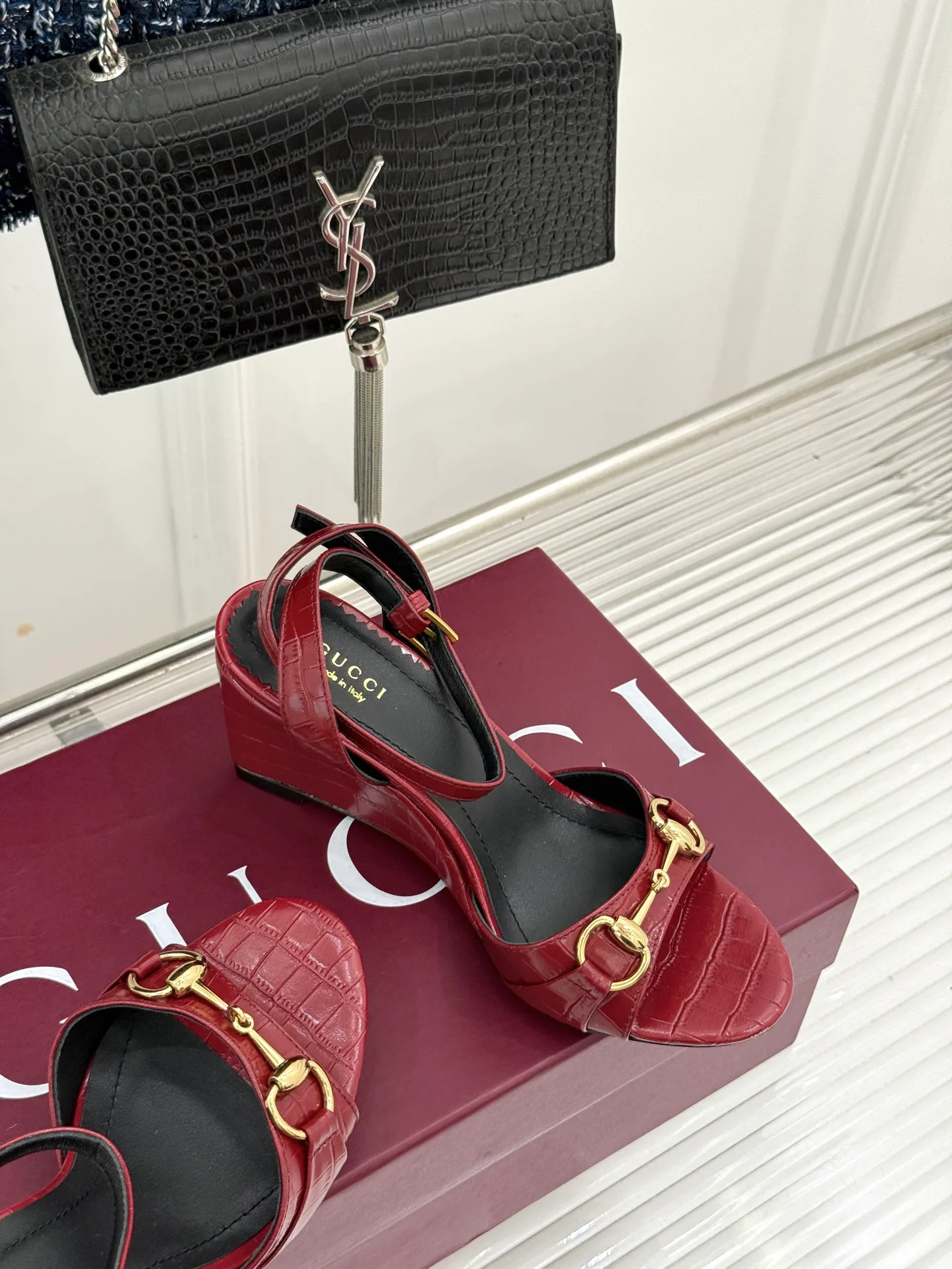Women's Open-Toe Sandals GUCCI 18034505