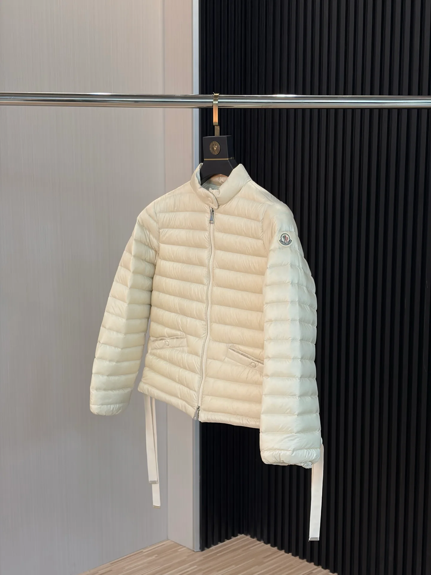 Men's Jackets And Down Jackets MONCLER 17908034