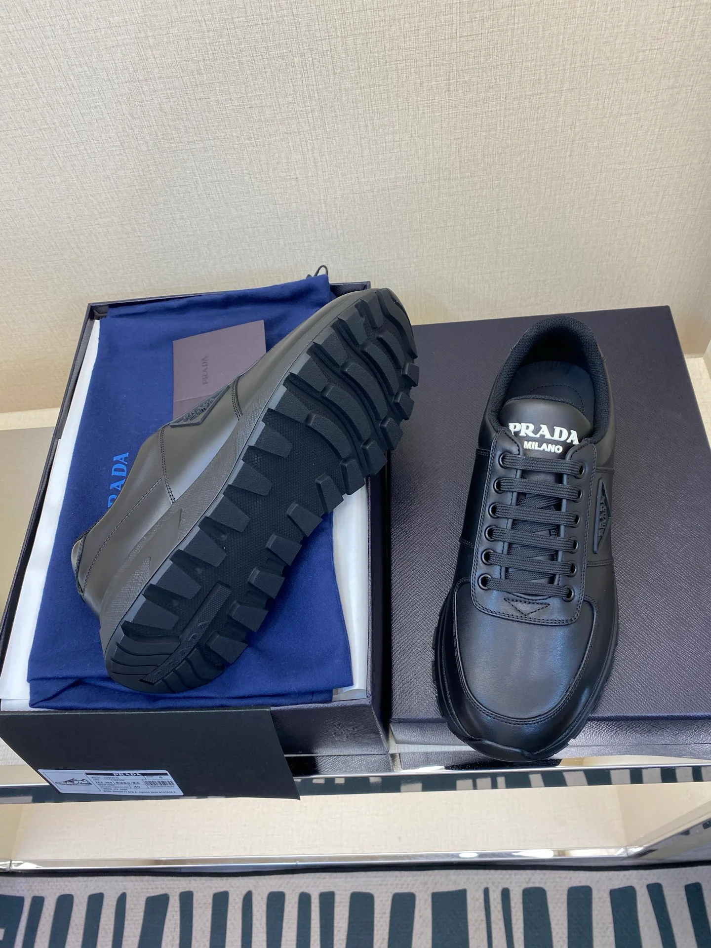 Men's Sneakers PRADA 18039820