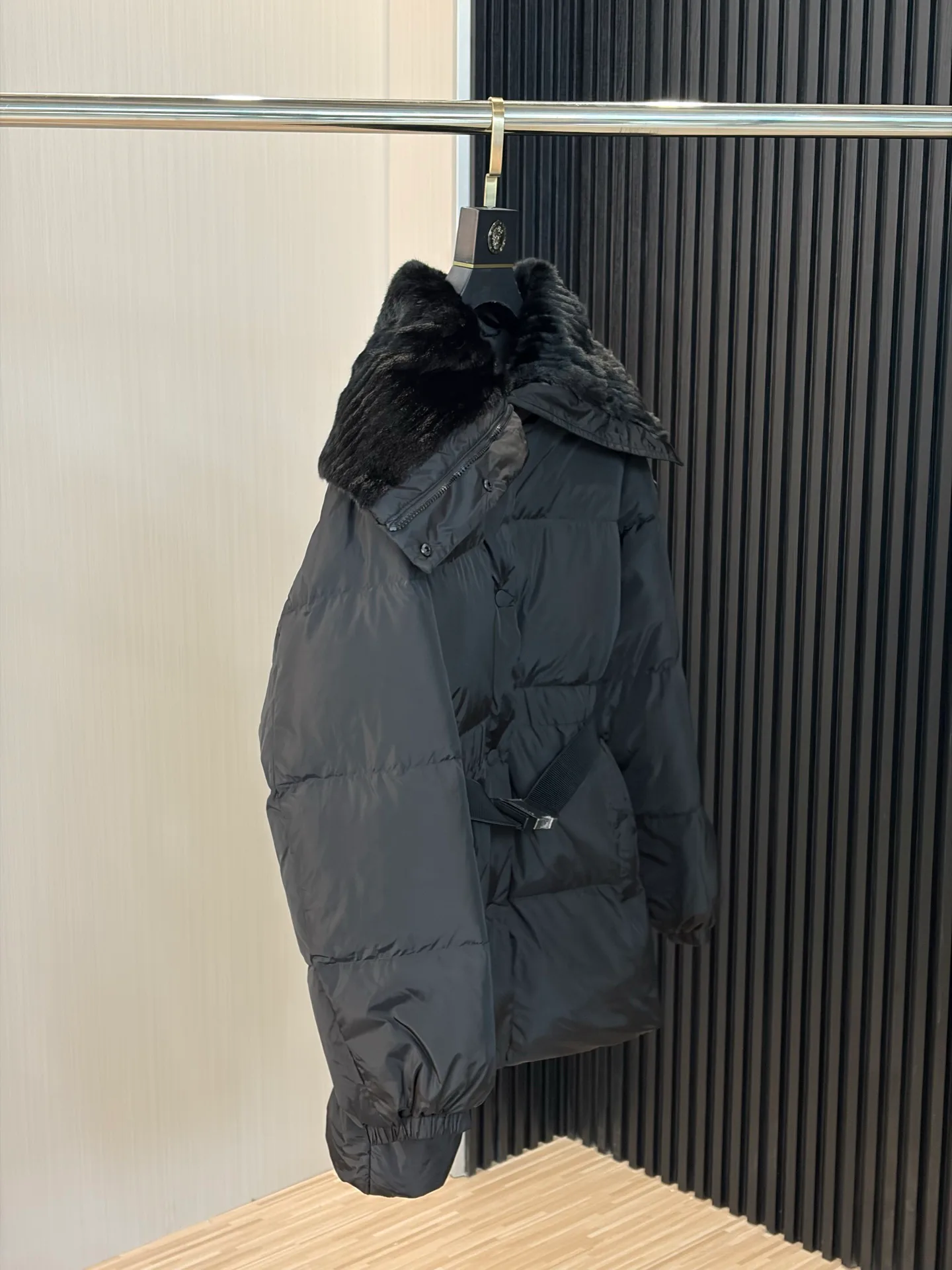 Куртки И Пуховики Мужские Moncler 18684592