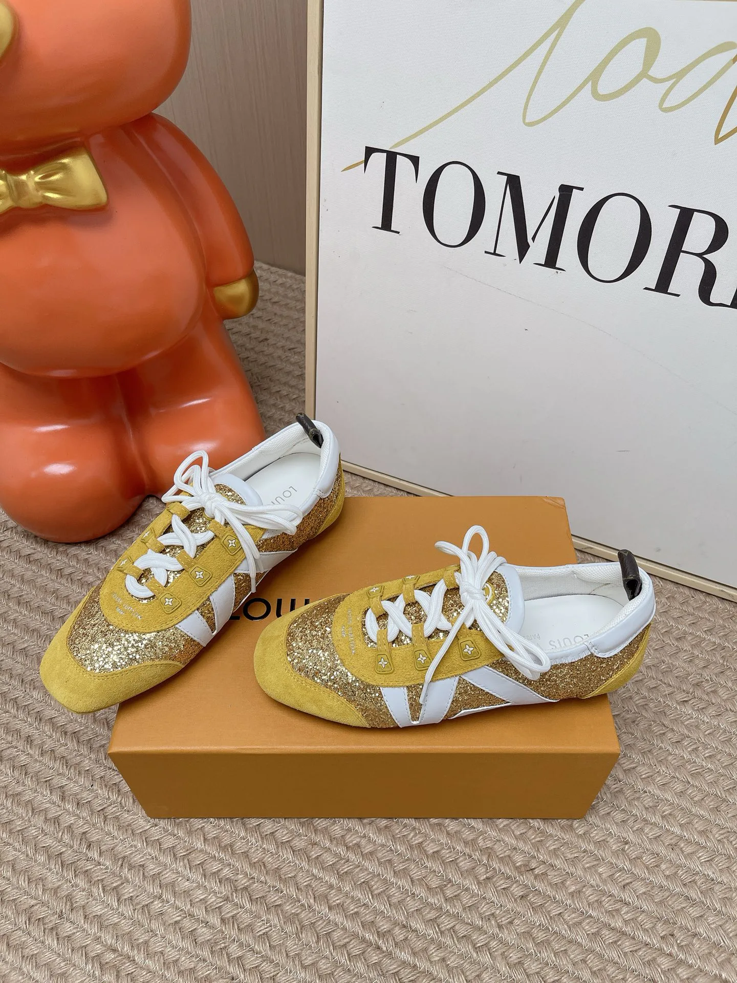 Women's Sneakers LOUIS VUITTON 17449402