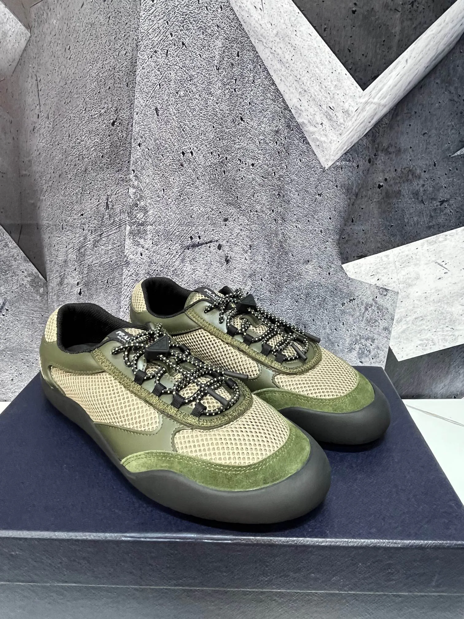 Men's Sneakers PRADA 17955457