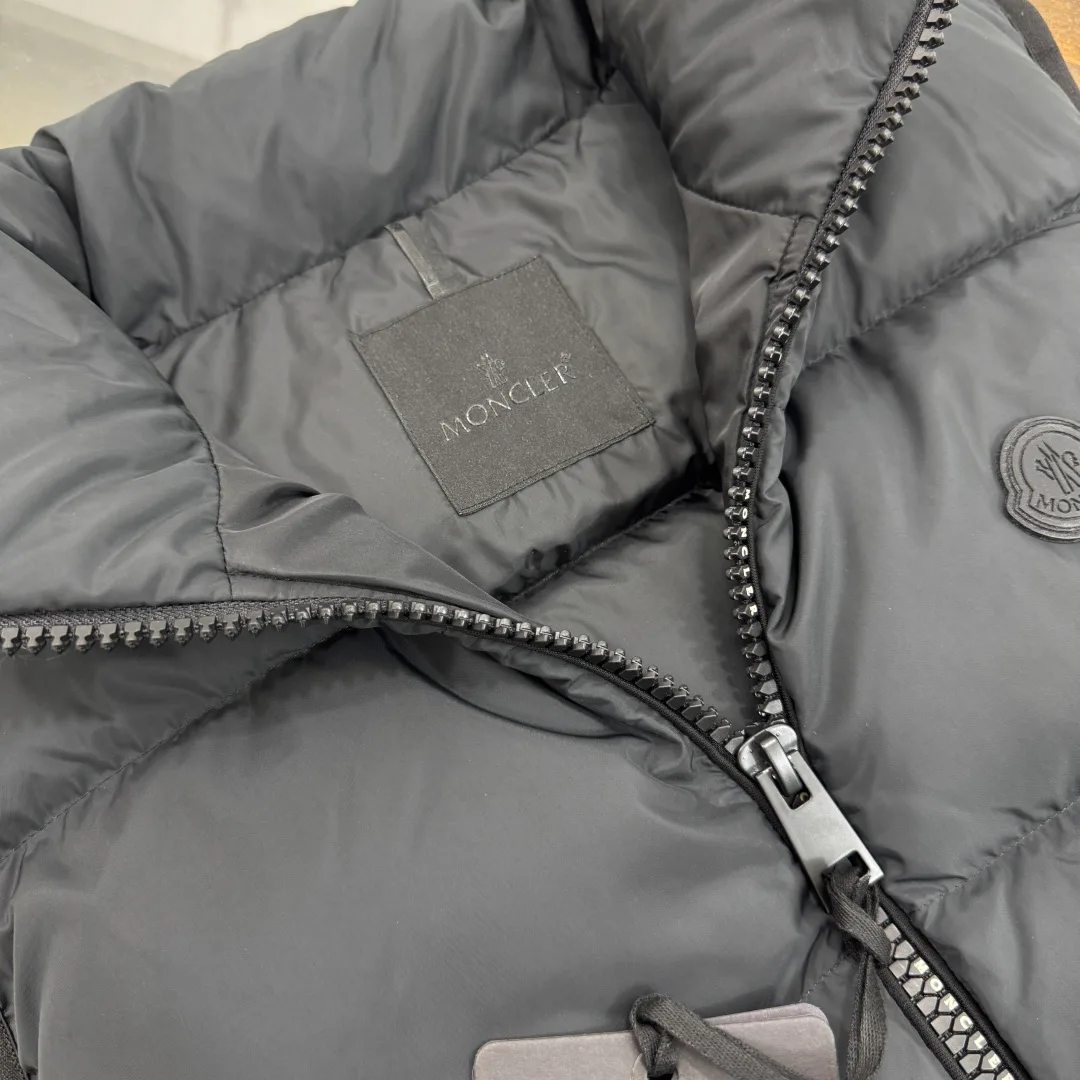 Men's Vests MONCLER 18001986