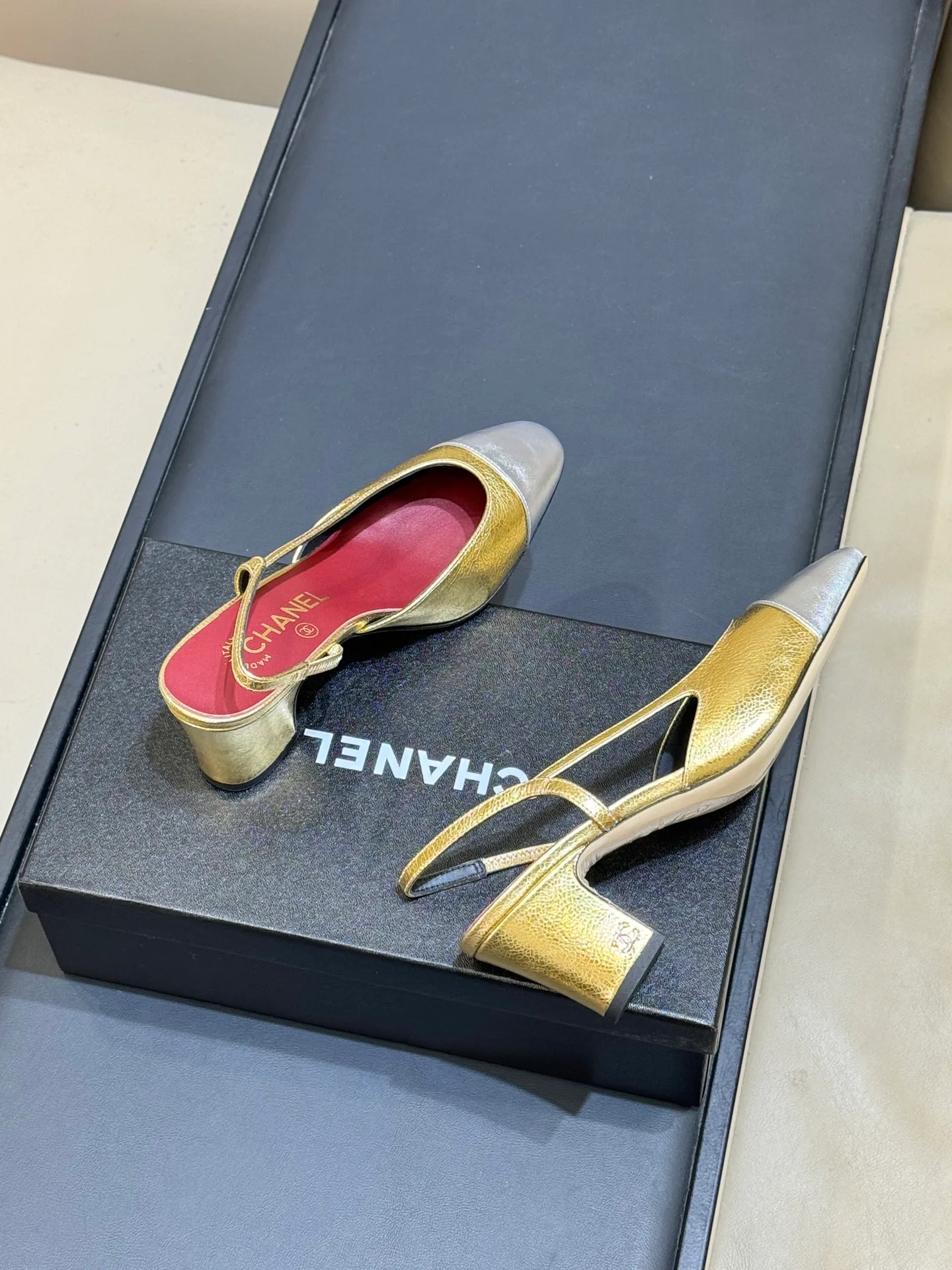 Women's Heels CHANEL 18073196