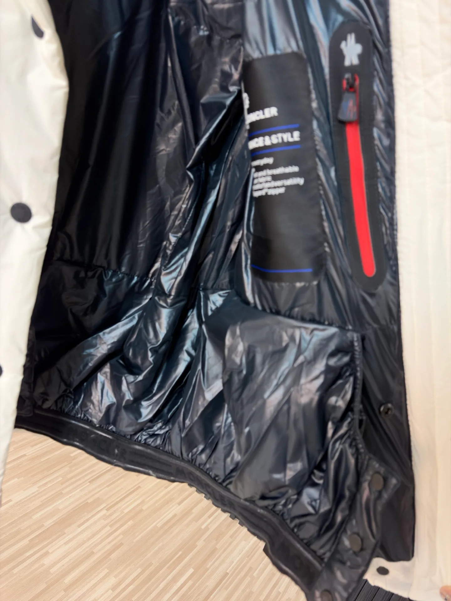 Куртки И Пуховики Мужские Moncler 18634500