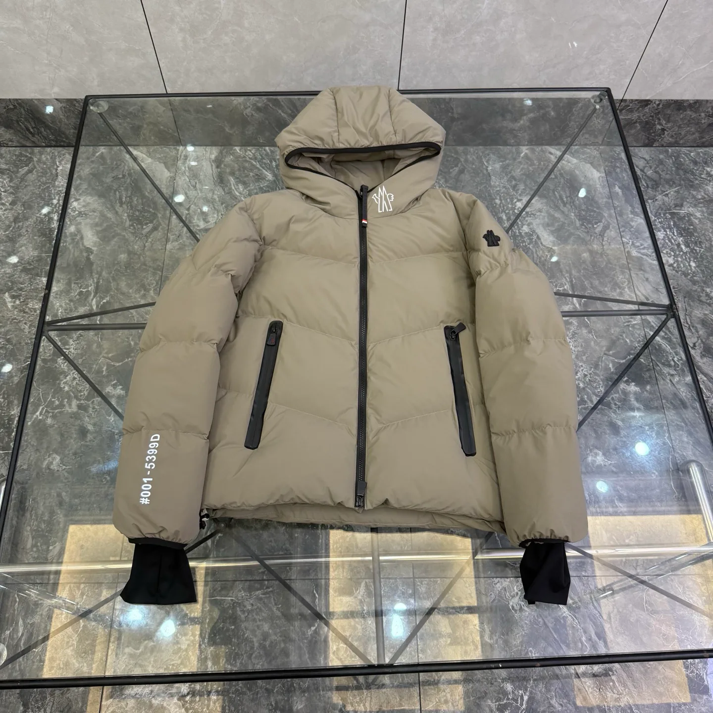 Куртки И Пуховики Мужские Moncler 18615027