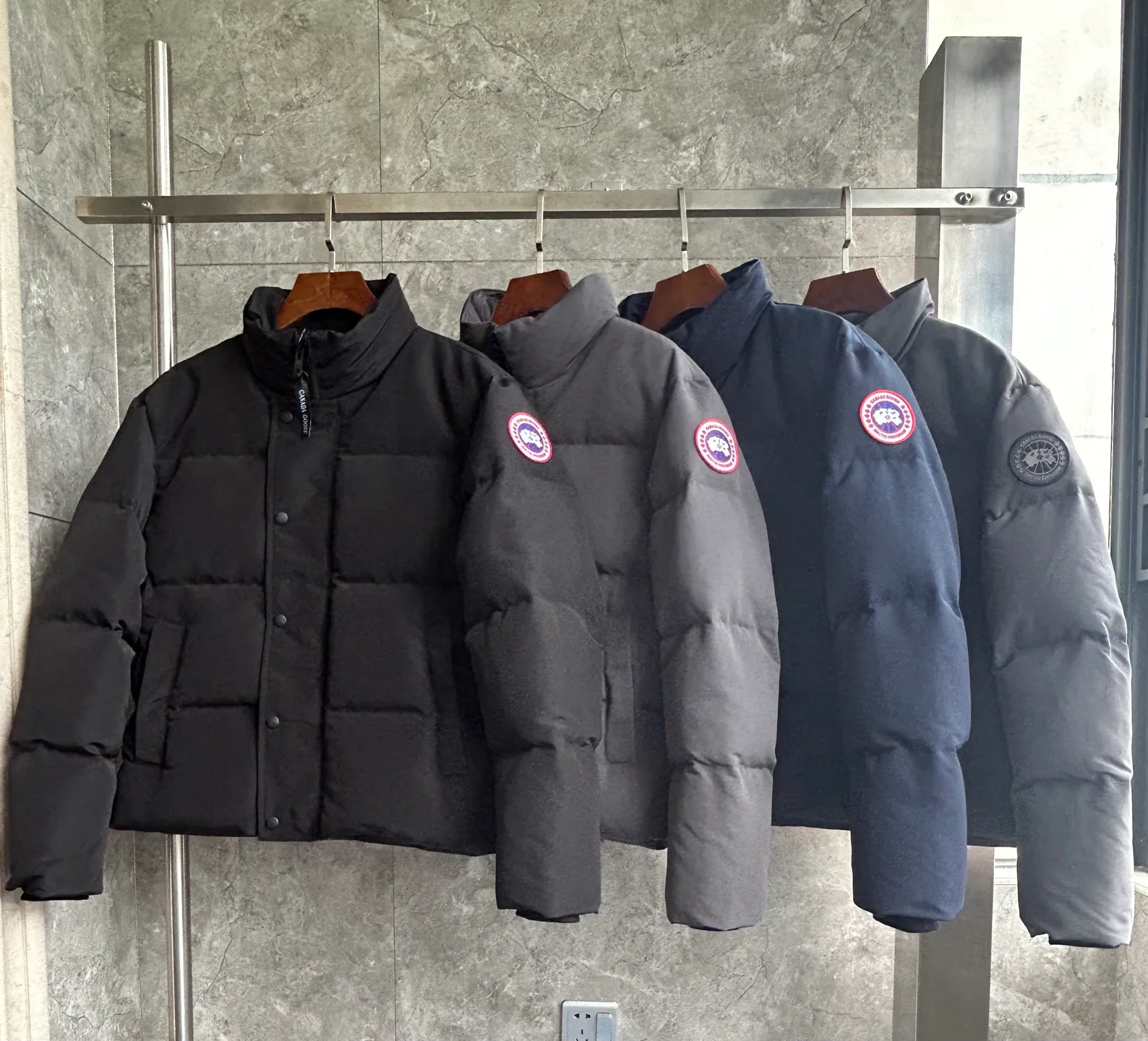 Men's Jackets And Down Jackets CANADA GOOSE 18007325