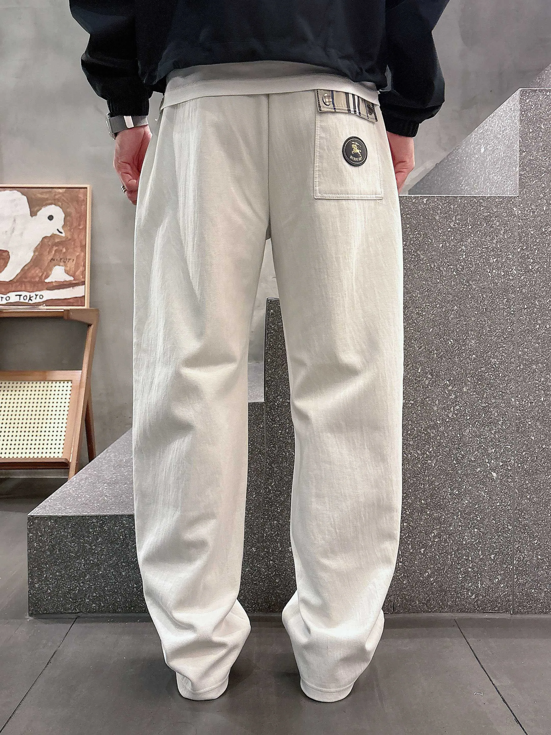 Men's Trousers BURBERRY 18368696