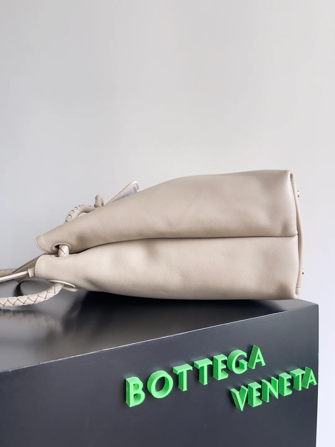 Women's Classic Handbags BOTTEGA VENETA 16878938