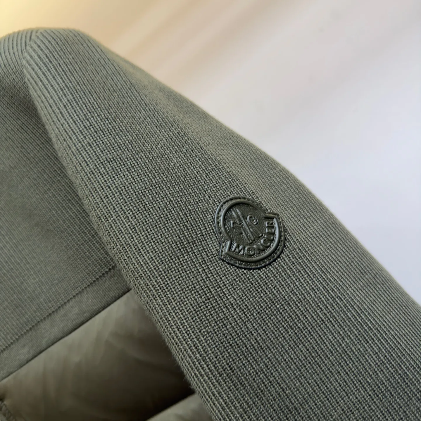 Men's Jackets And Down Jackets MONCLER 18048019