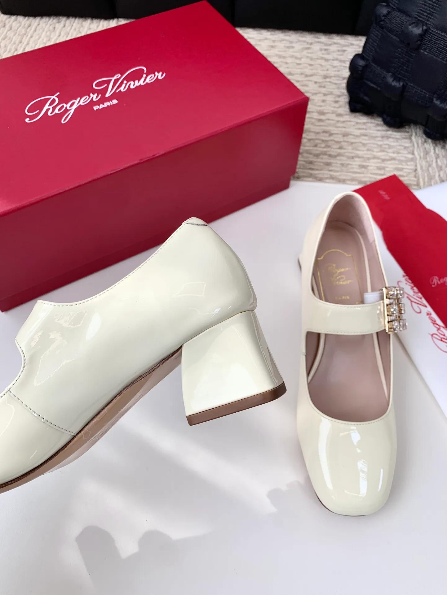 Women's Heels ROGER VIVIER 17990352
