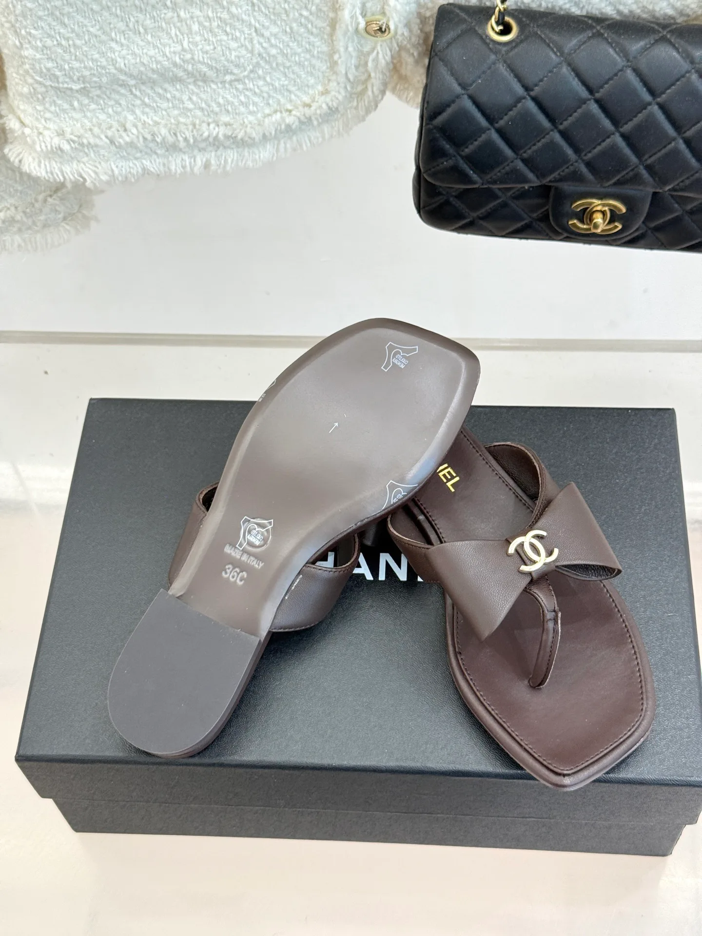 Women's Flip-Flops CHANEL 16965744
