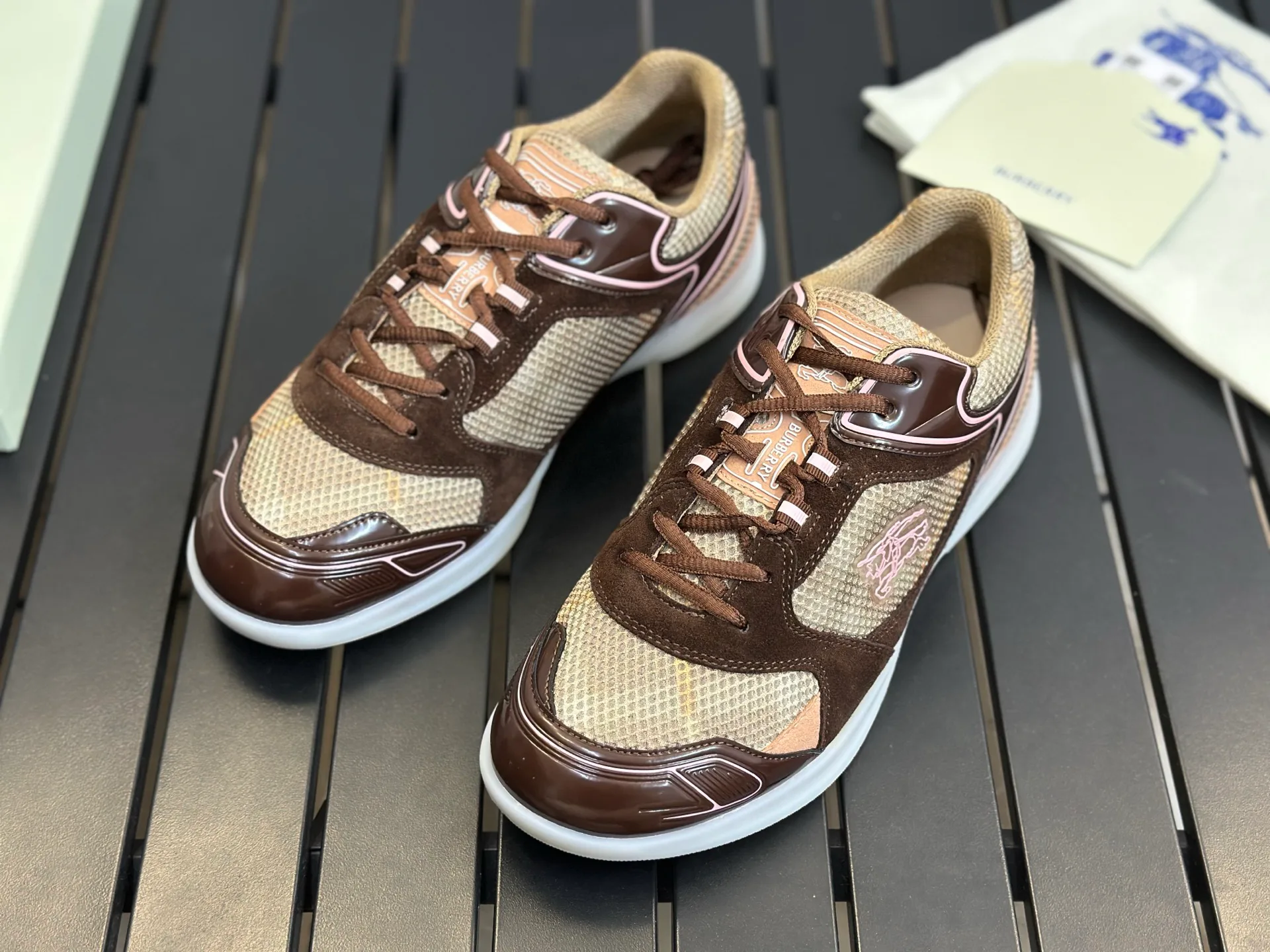 Men's Sneakers BURBERRY 17420352