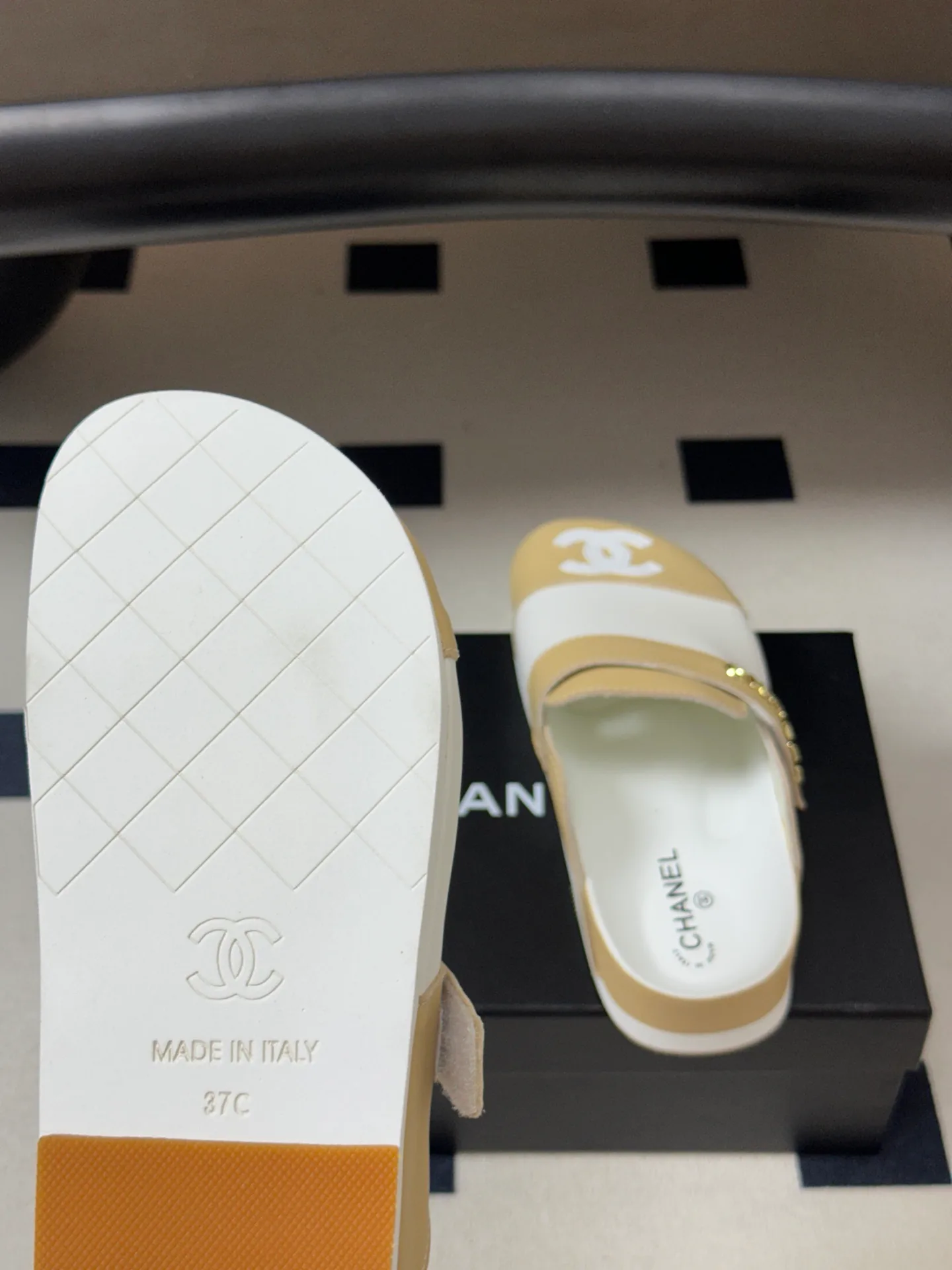 Women's Mules And Clogs CHANEL 17830298