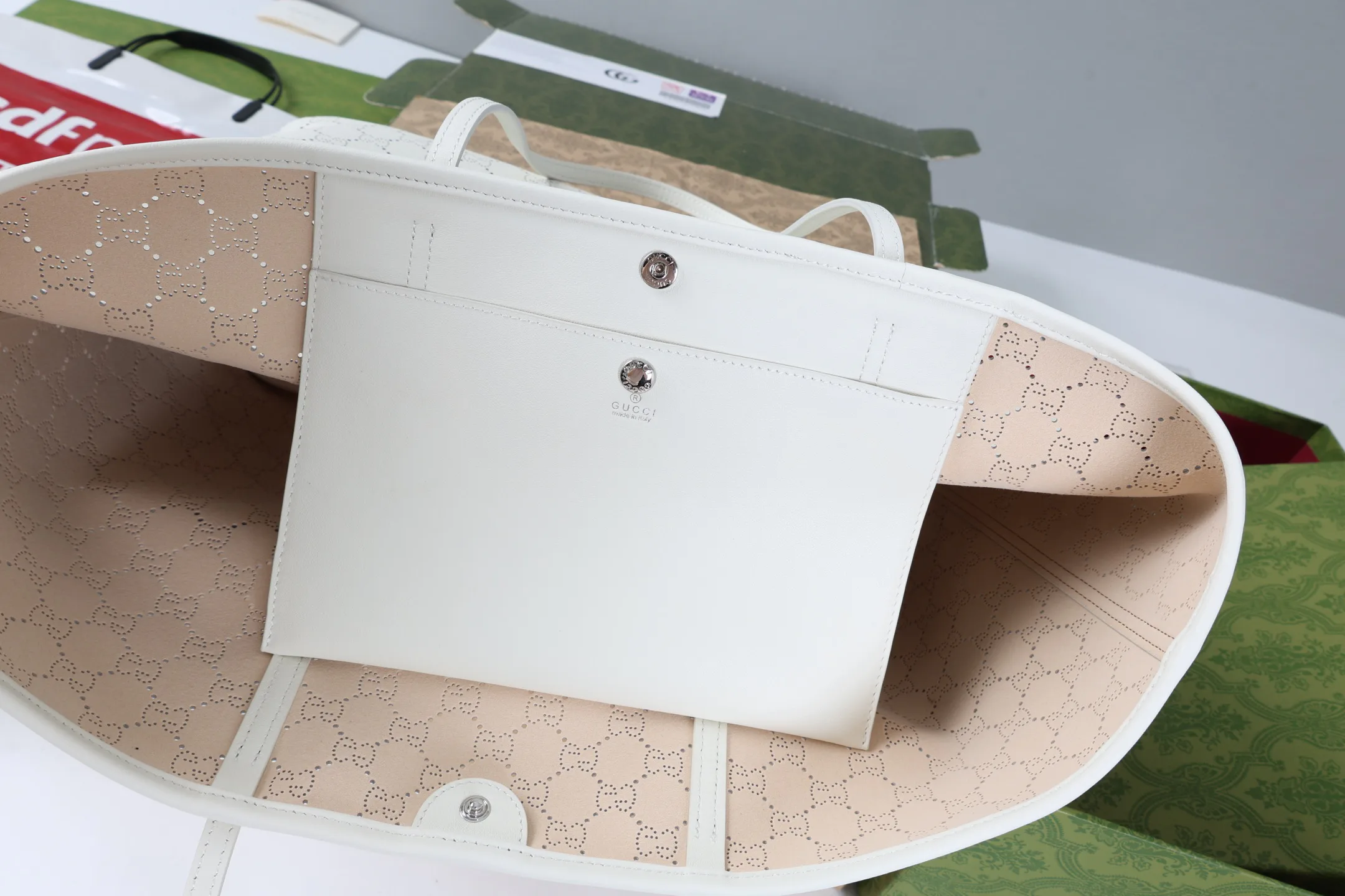Women's Classic Handbags GUCCI 18065340